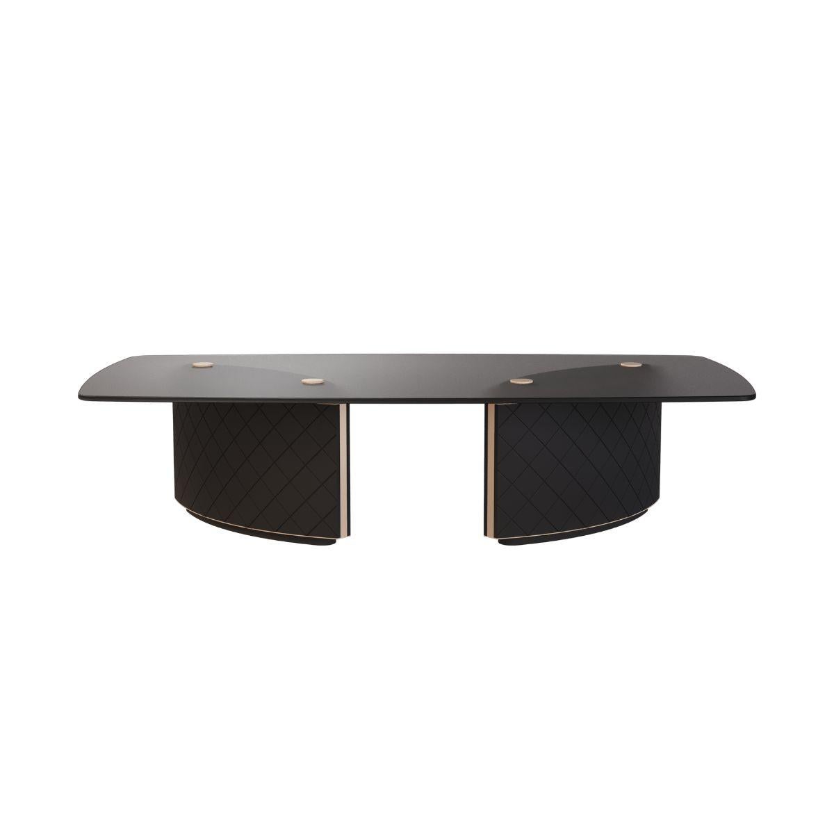 Portugais Table basse d'extérieur avec construction en marbre et fibre de verre en vente