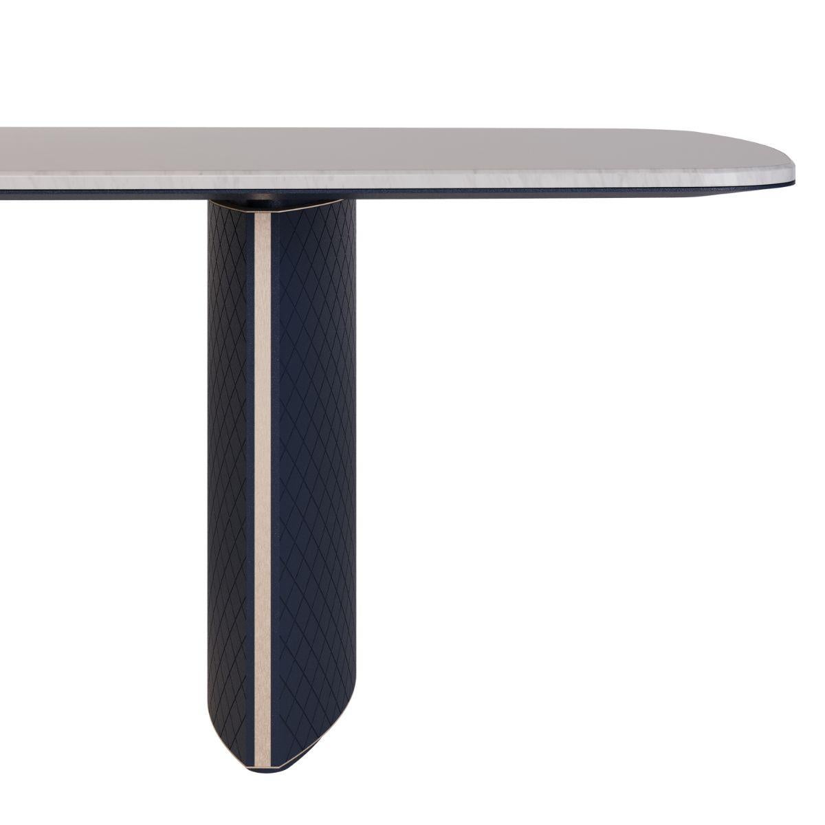 Mesa de Comedor de Exterior de Mármol y Fibra de Vidrio con Patas Azules y Refuerzos Dorados Moderno en venta