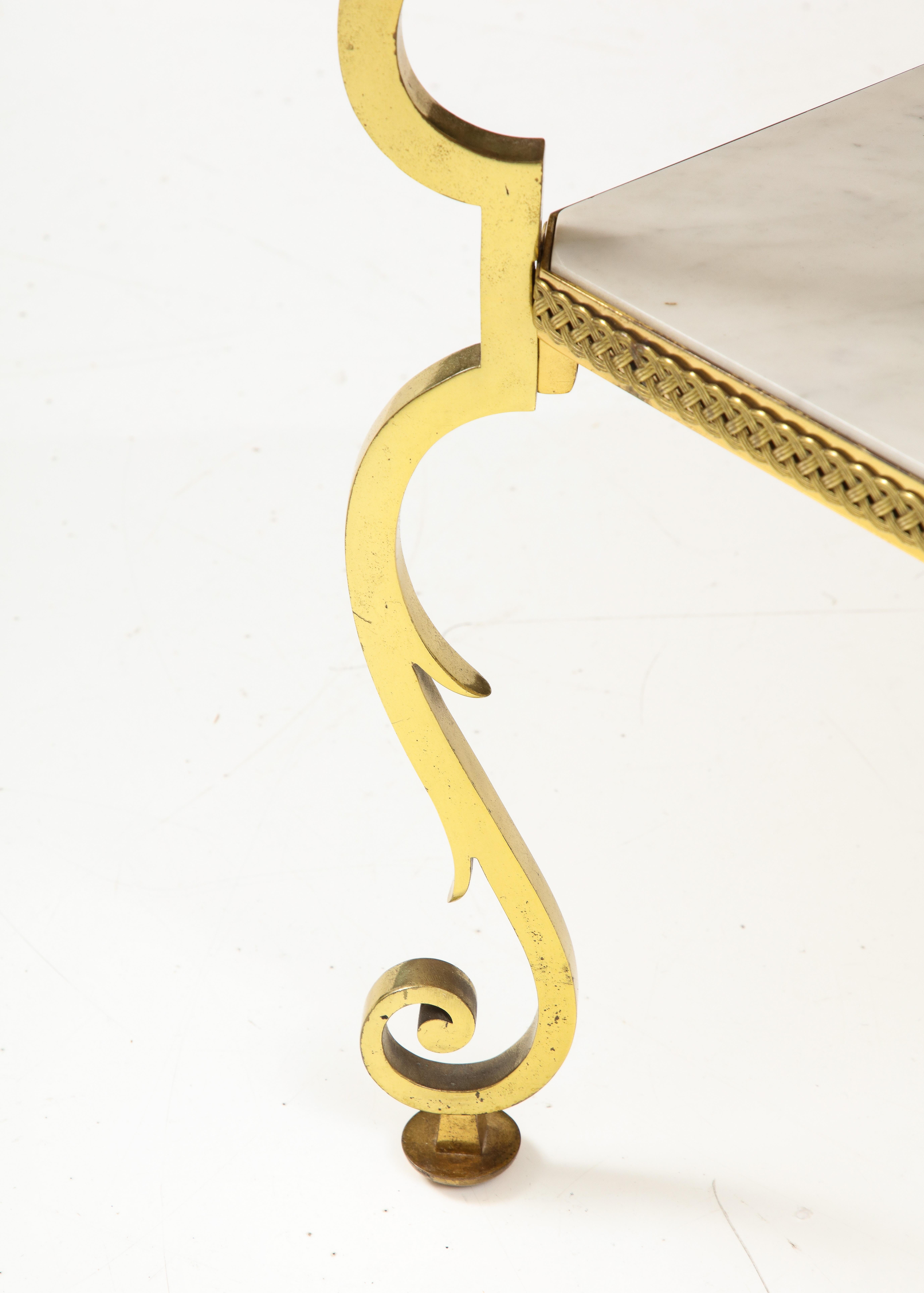 Table d'extrémité en marbre et bronze doré de Gilbert Poillerat, France, vers 1950 en vente 5