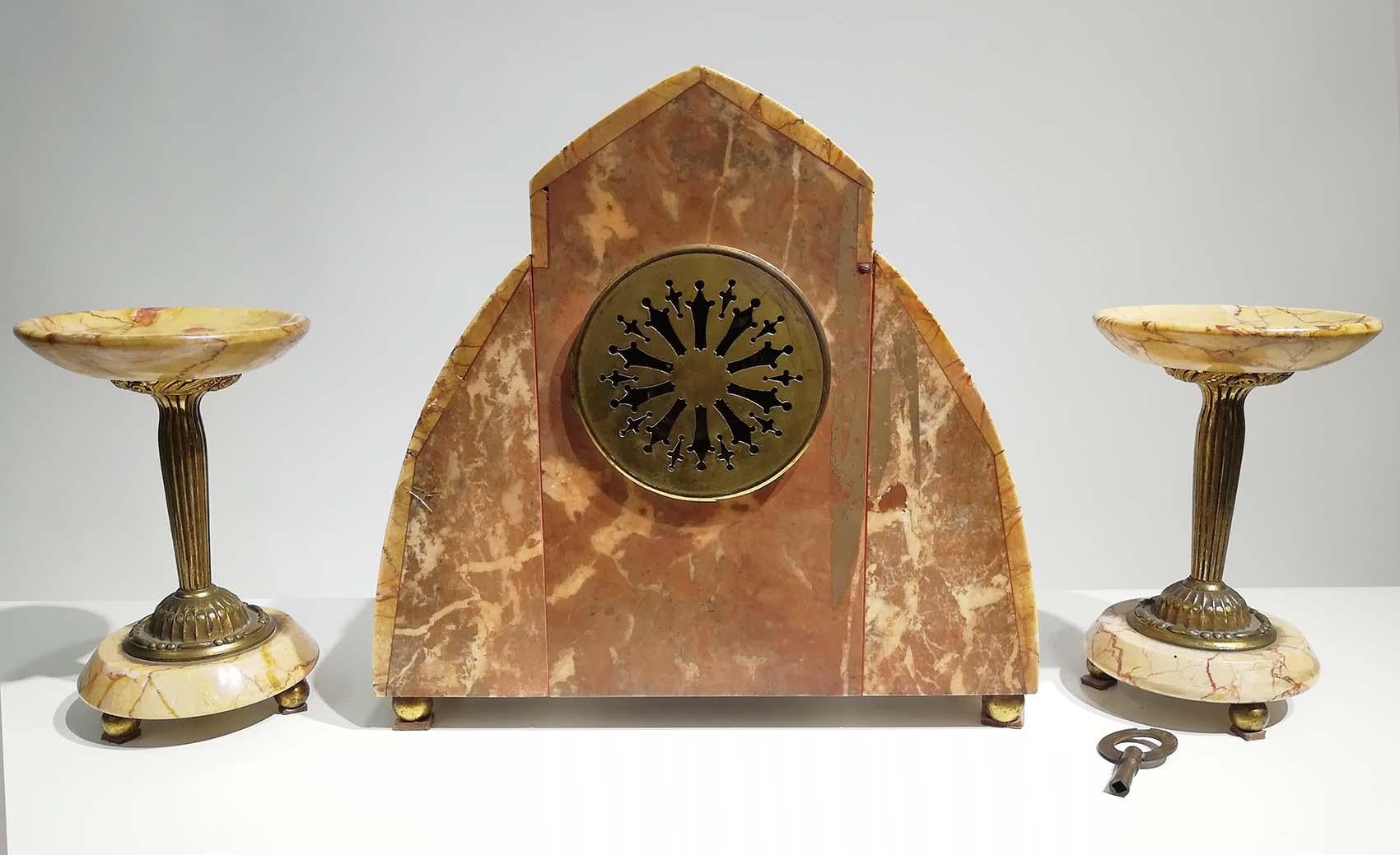 Art déco Ensemble d'horloges et de bronze doré, signé Bonnet et Pottier, France, 1930 en vente