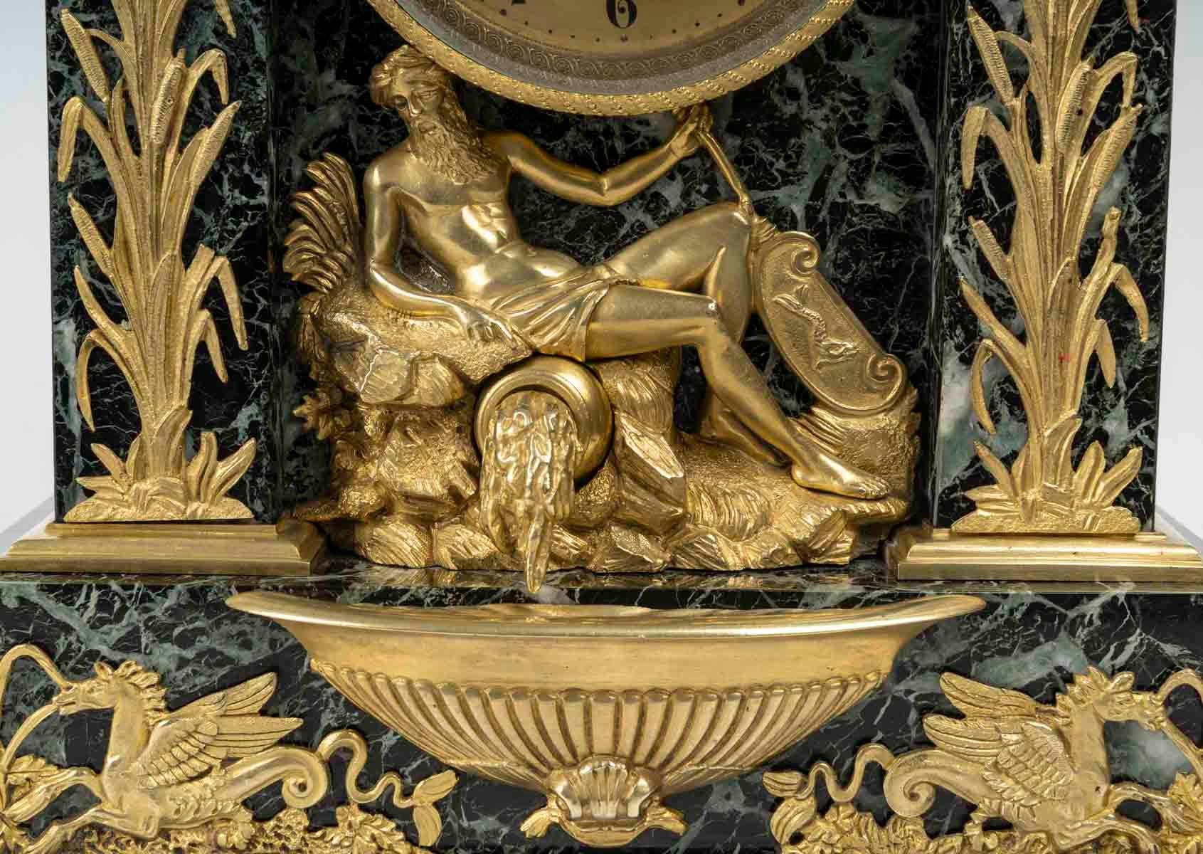 Marble and Gilt Bronze Clock with Mythological Decor, Napoleon III Period. In Good Condition For Sale In Saint-Ouen, FR