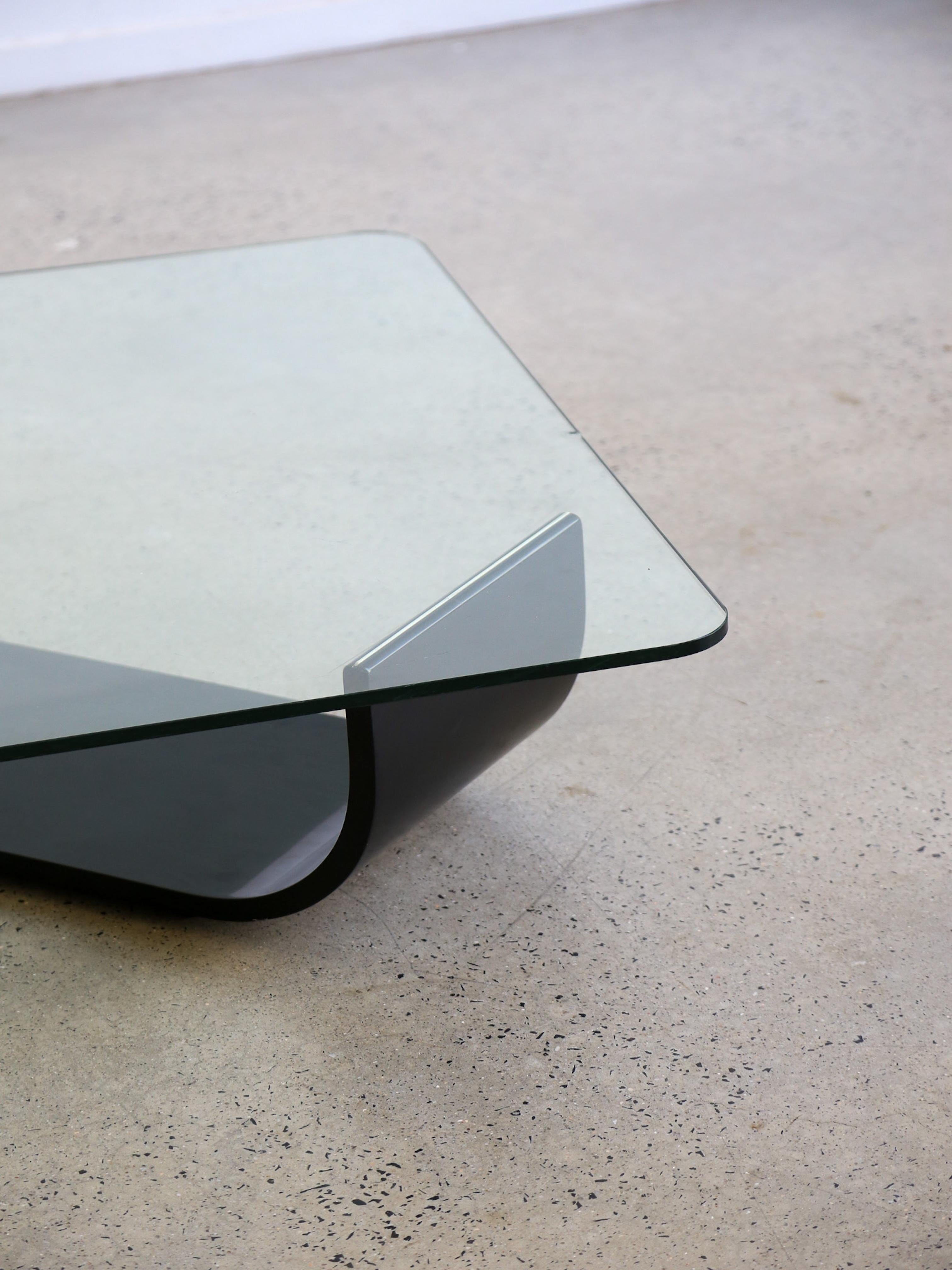 italien Table basse en marbre et verre de Fratelli Longhi en vente