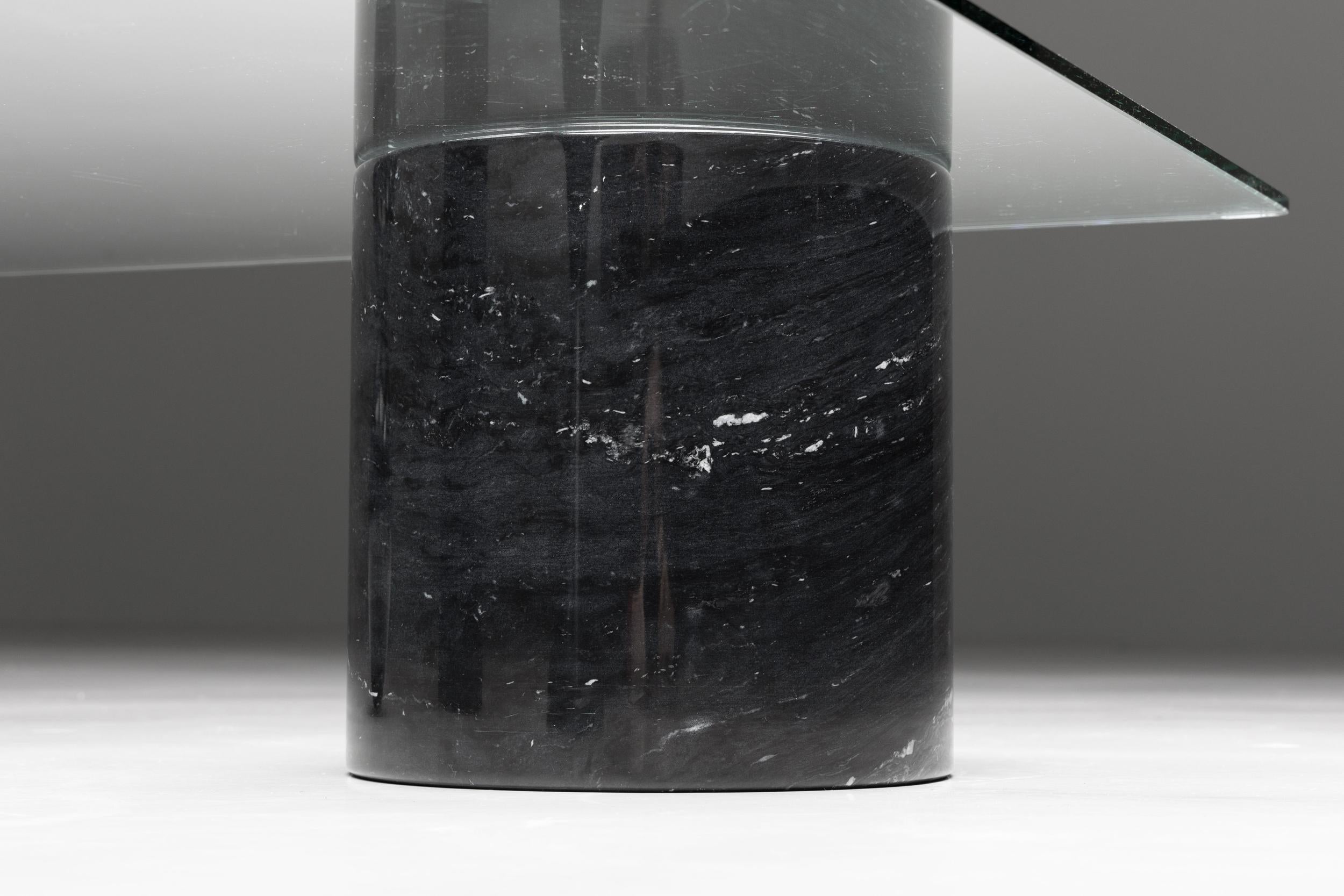 Couchtisch aus Marmor und Glas im Stil von Massimo Vignelli, 1970er Jahre im Angebot 3
