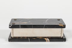 Boîte en marbre et nickel