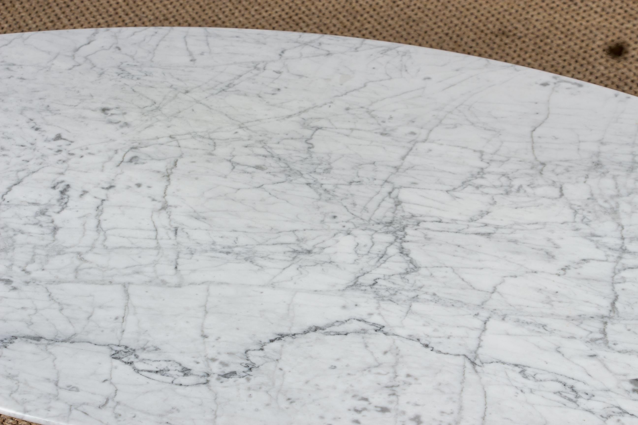 Marble and Rosewood Coffee Table by Hugues Poignant for Roche et Bobois 1970. For Sale 4