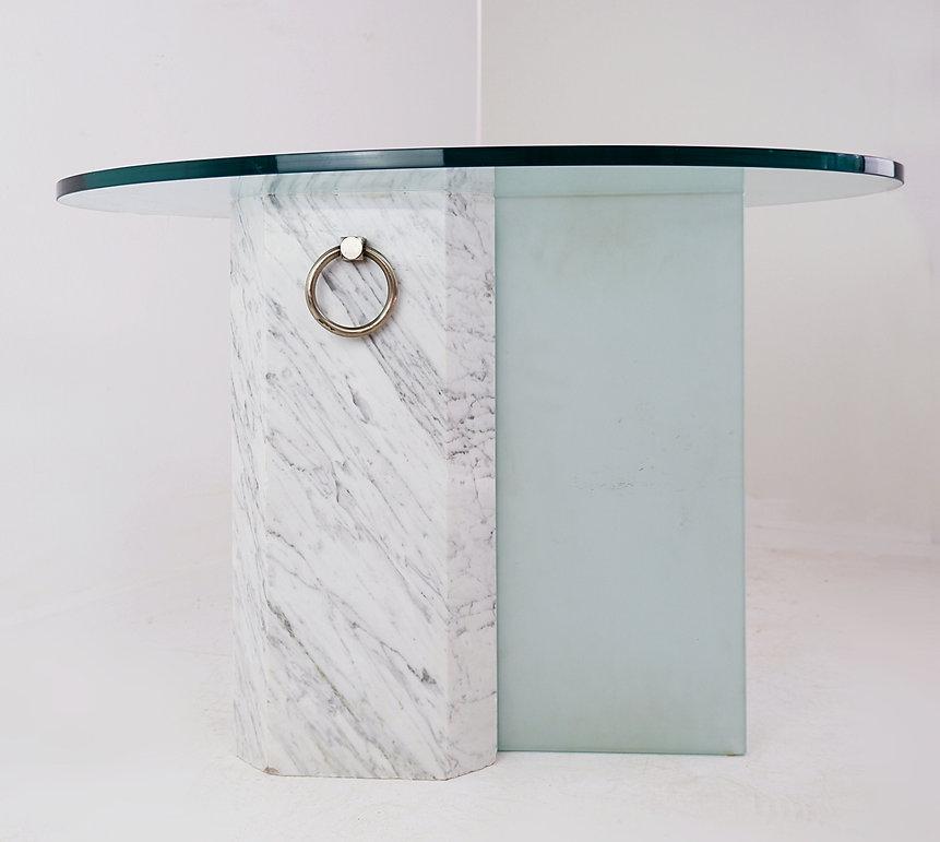 Marble and sandblasted glass side table - Oval Glass top - 1980s For Sale 1