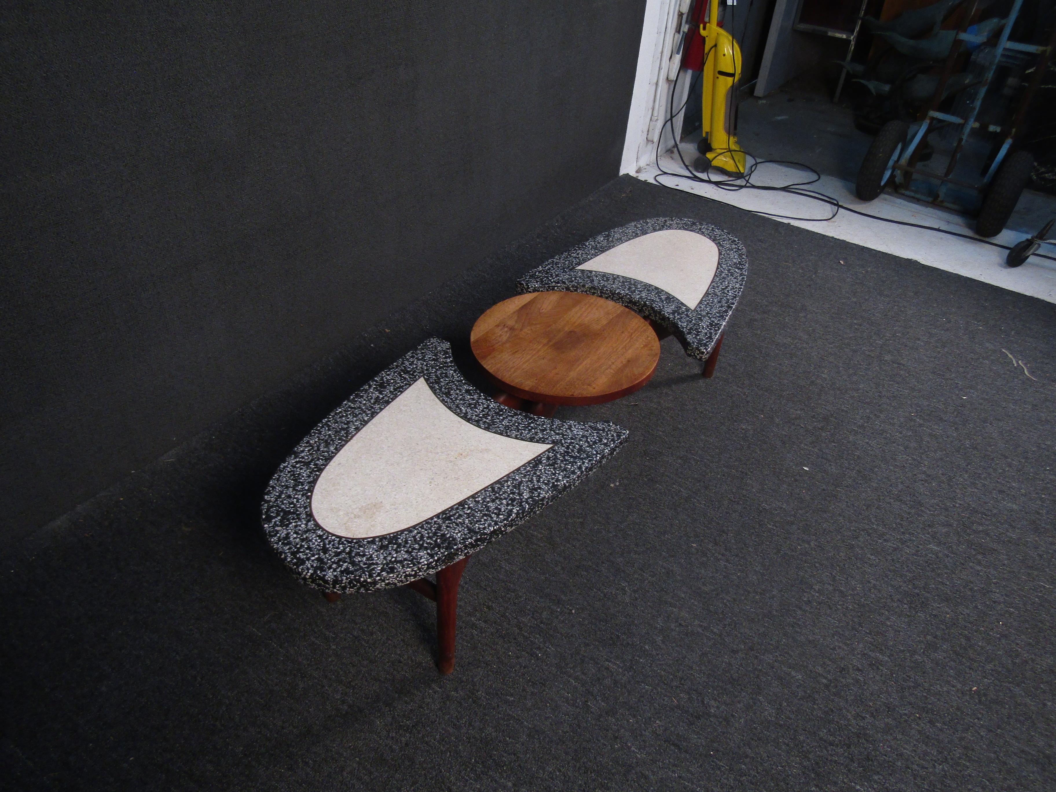 Marble and Walnut Coffee Table in the Style of Adrian Pearsall In Good Condition For Sale In Brooklyn, NY