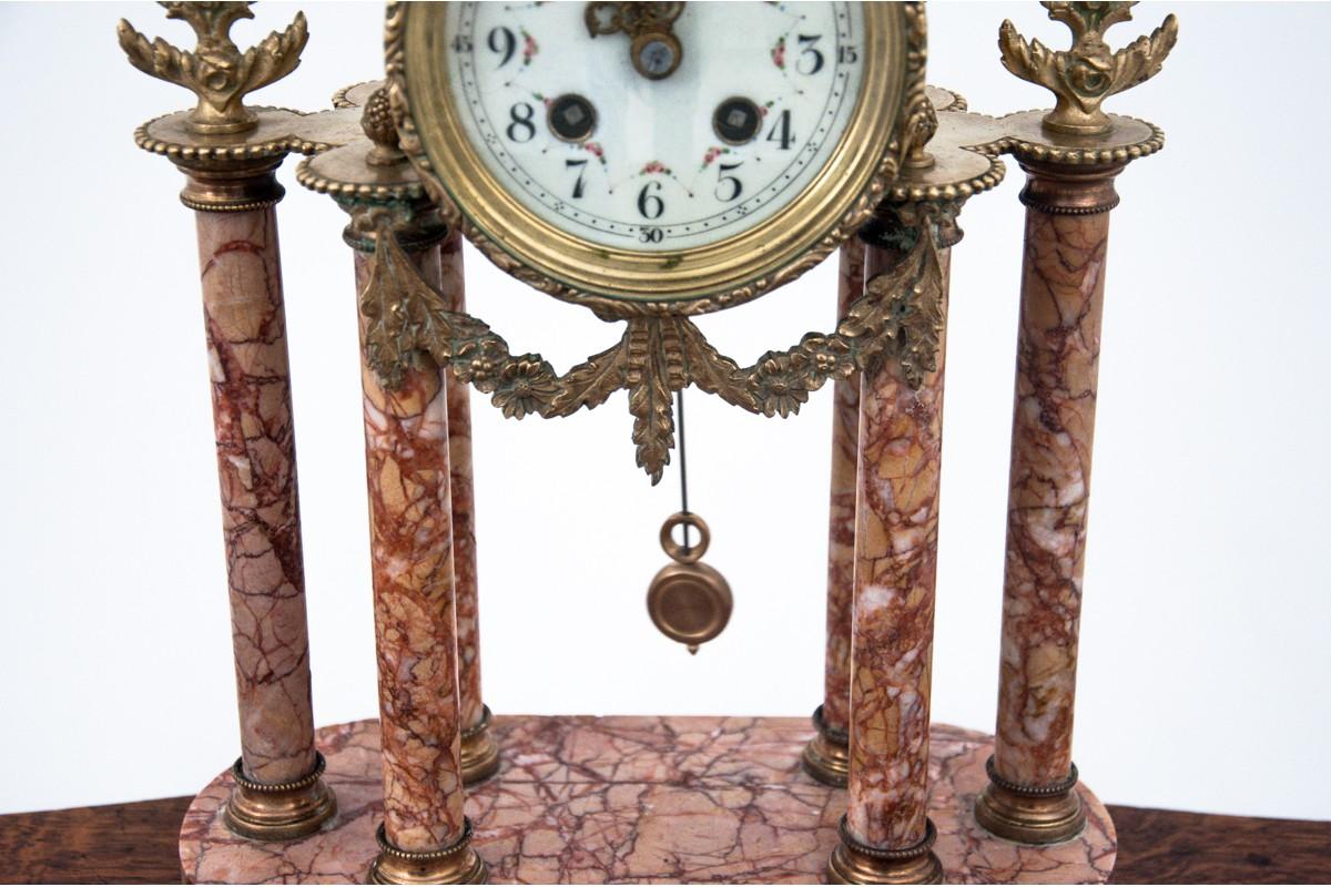 Horloge ancienne en marbre avec deux Amphores, France, vers 1900 4