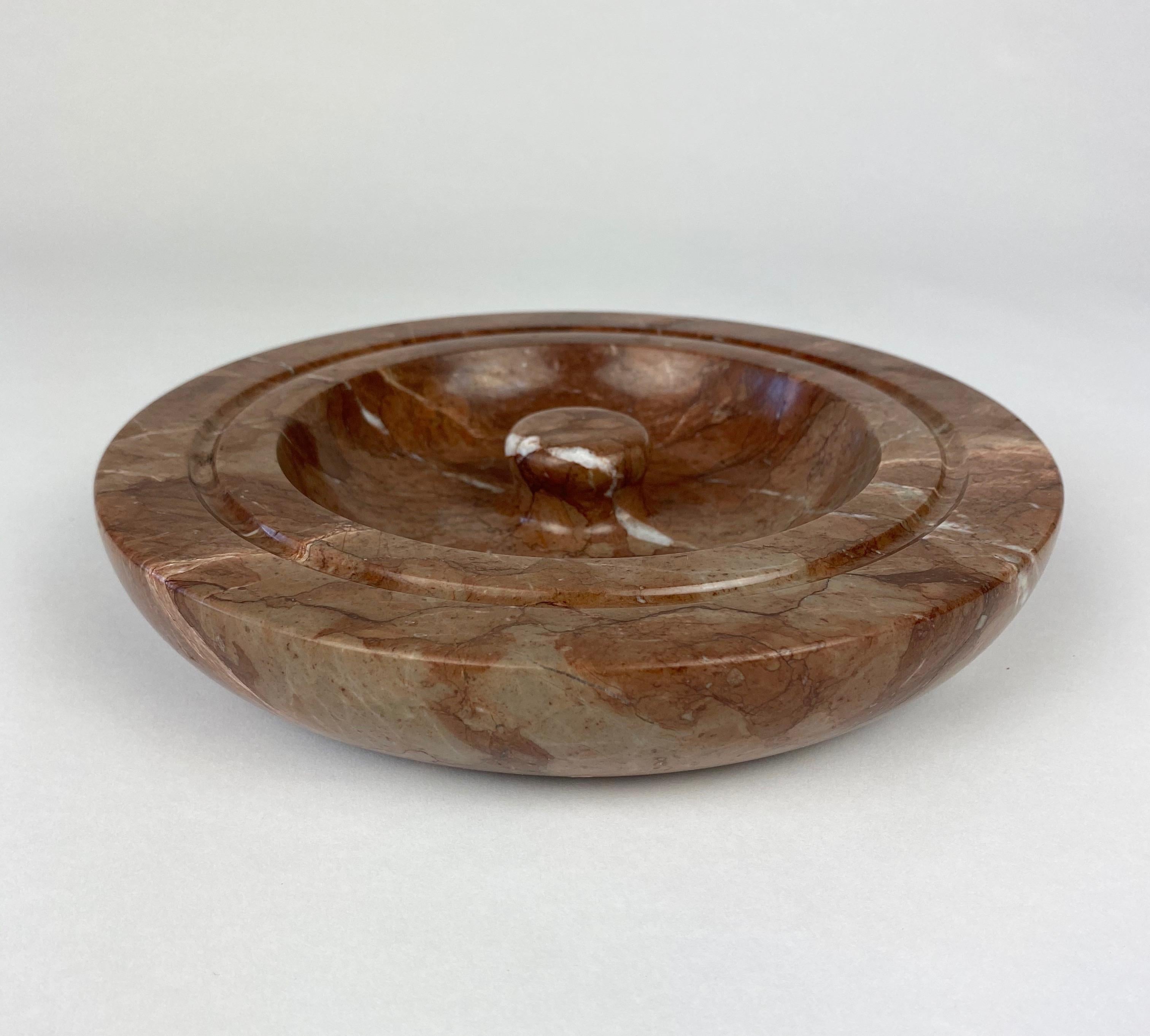 Italian Marble Ashtray Attributed to Angelo Mangiarotti for Knoll, Italy, 1970s For Sale