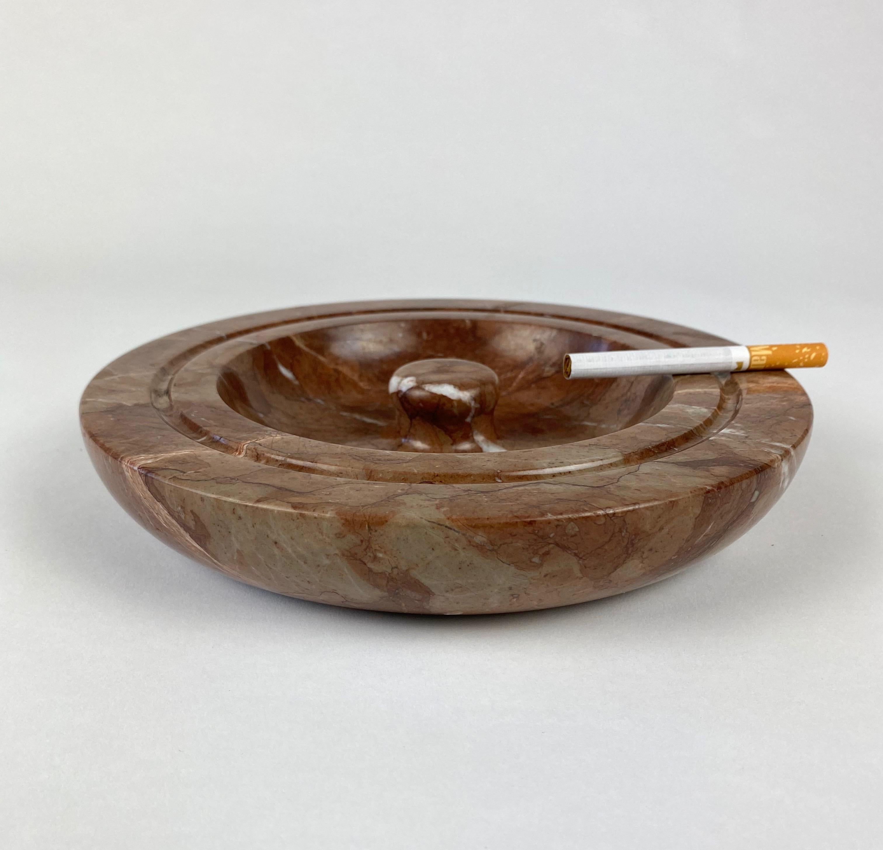 Marble Ashtray Attributed to Angelo Mangiarotti for Knoll, Italy, 1970s For Sale 1