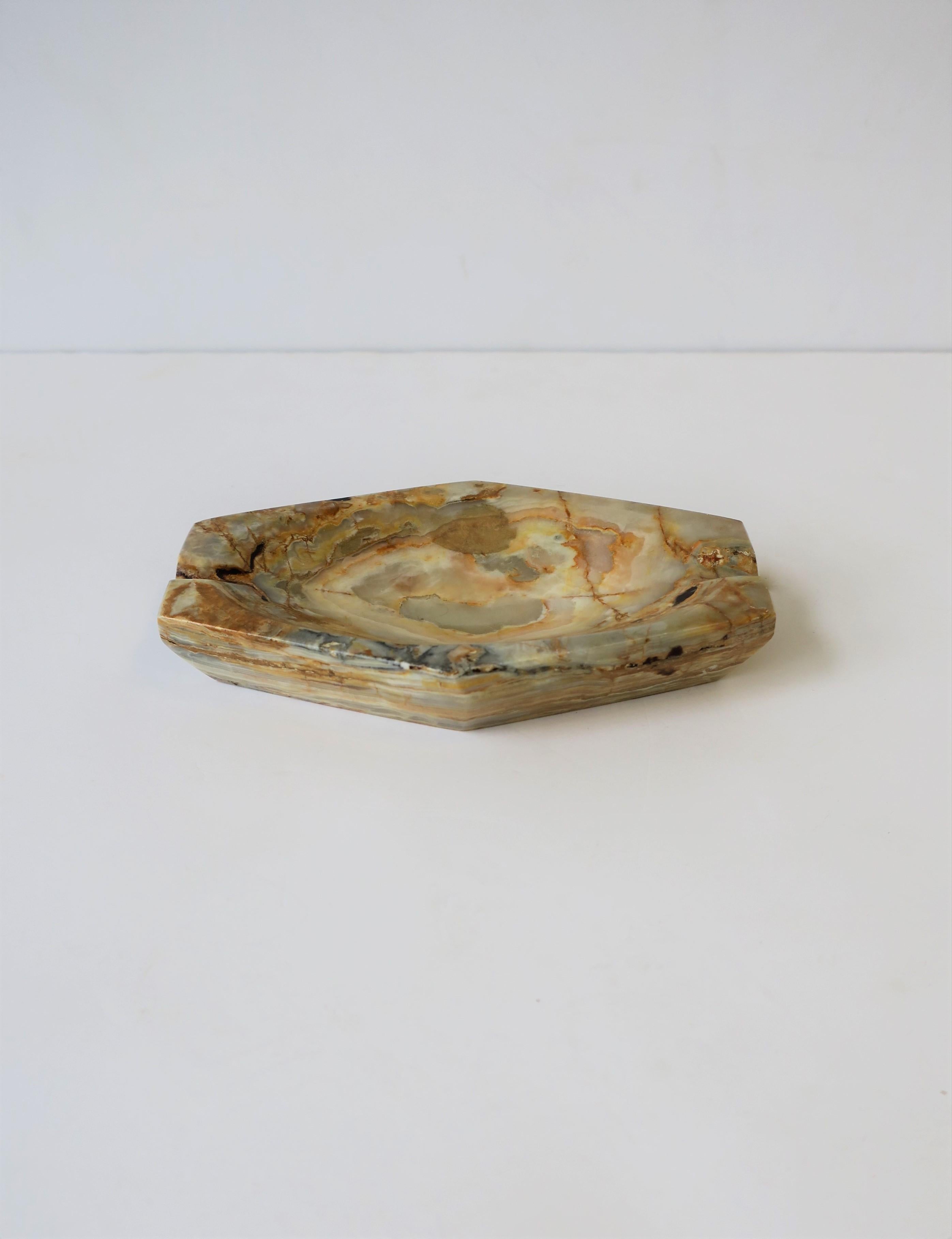Marble Ashtray or Jewelry Dish In Good Condition In New York, NY