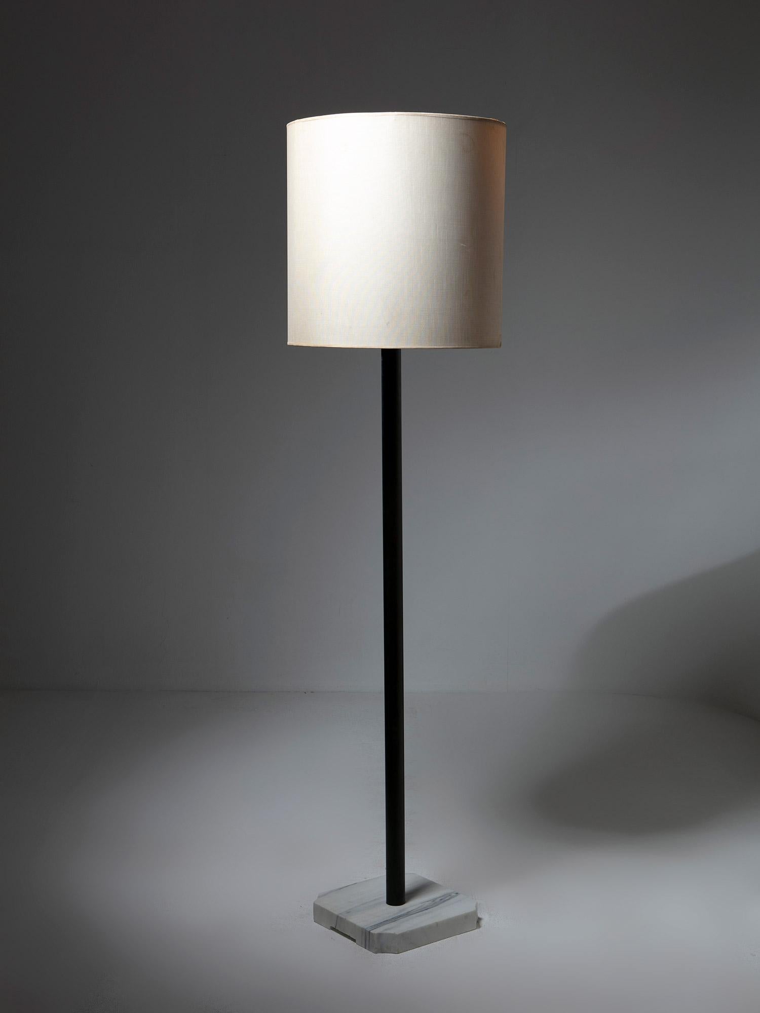 Italian Marble Base and Metal Body Floor Lamp attributed to Azucena, italy, 1950s For Sale