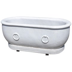 Bañera de mármol, siglo XXI