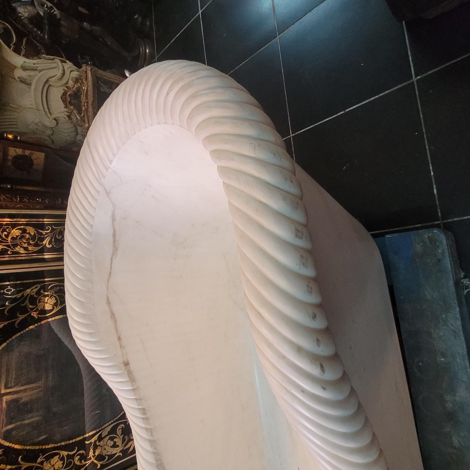 Marble Bathtub, Early/mid 19th Century For Sale 11