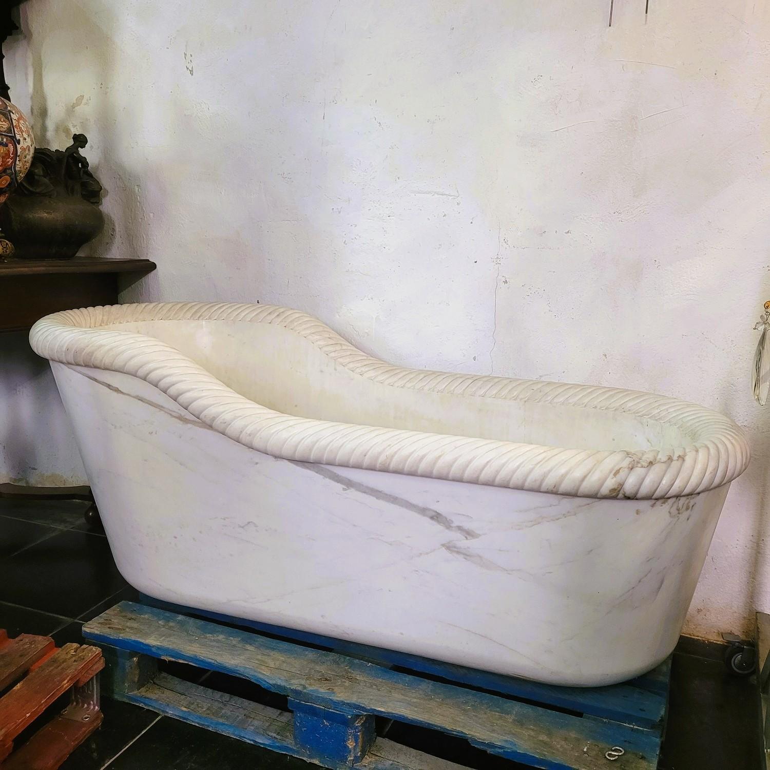 Marble Bathtub, Early/mid 19th Century For Sale 13