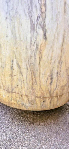 Beautiful Marble Bathtub With Rings, Empire period, 19th Century