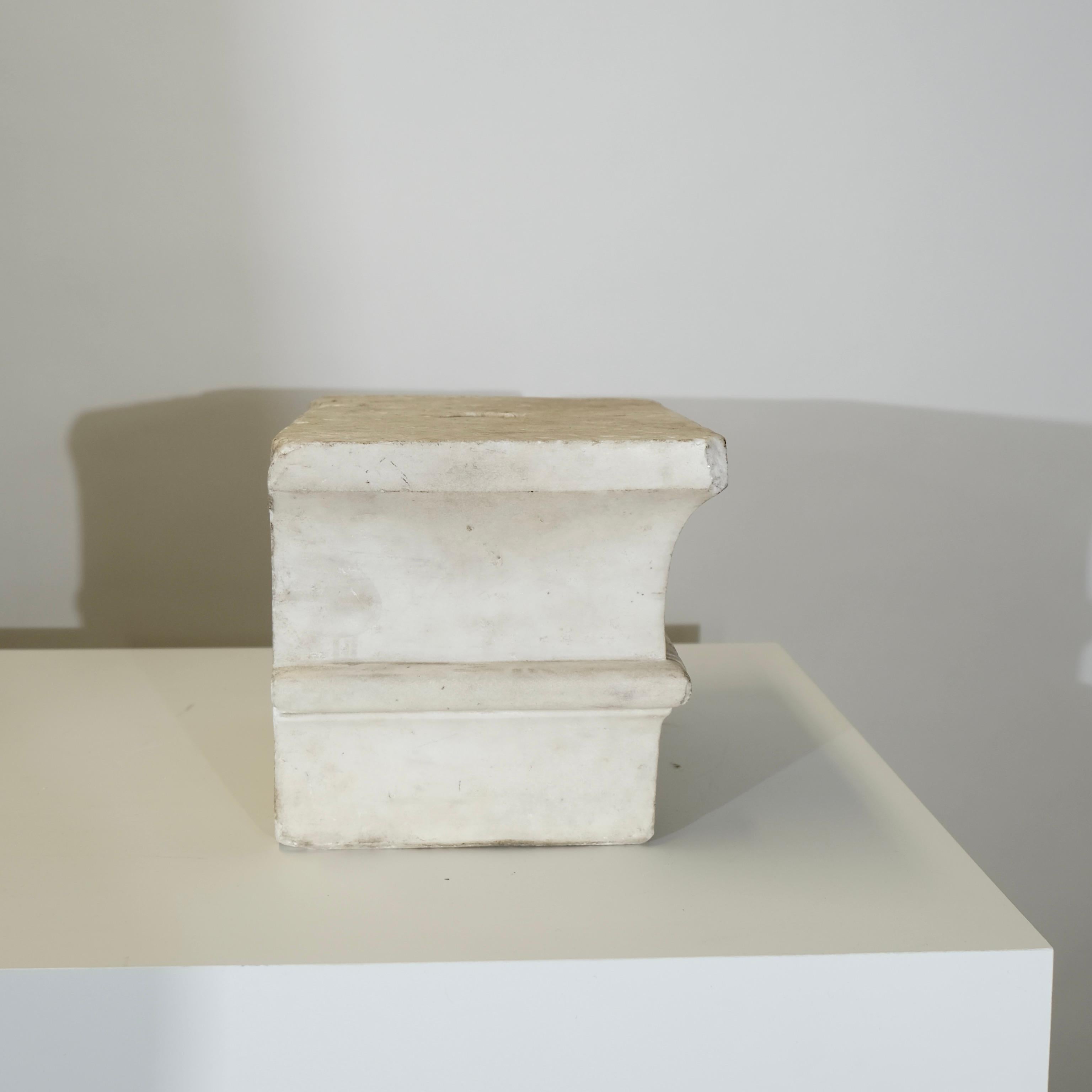 XIXe siècle Bloc en marbre avec texte gravé Cléopâtre, Italie 19e c
