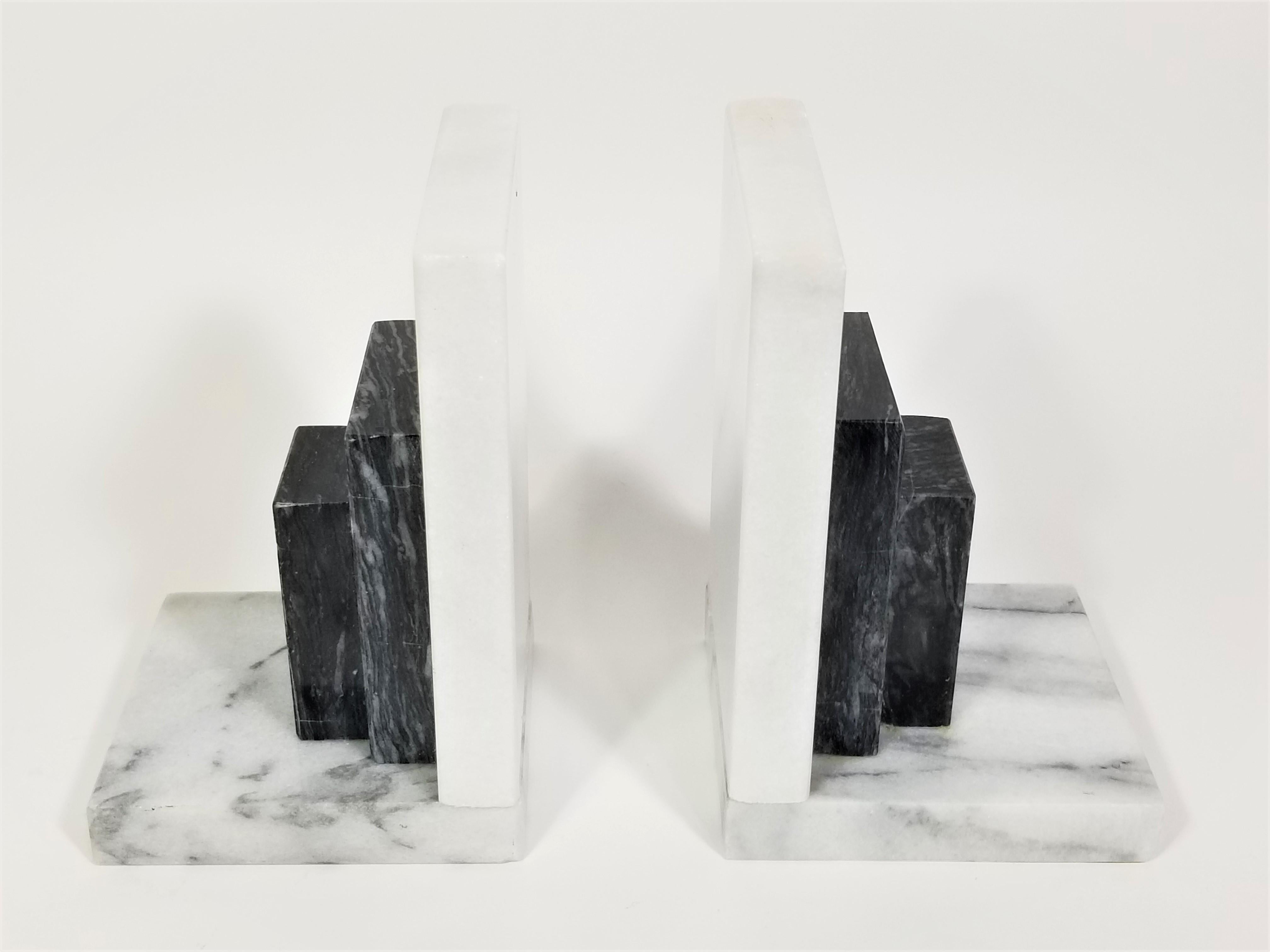 Pair of 1980s marble bookends. Geometric shape.