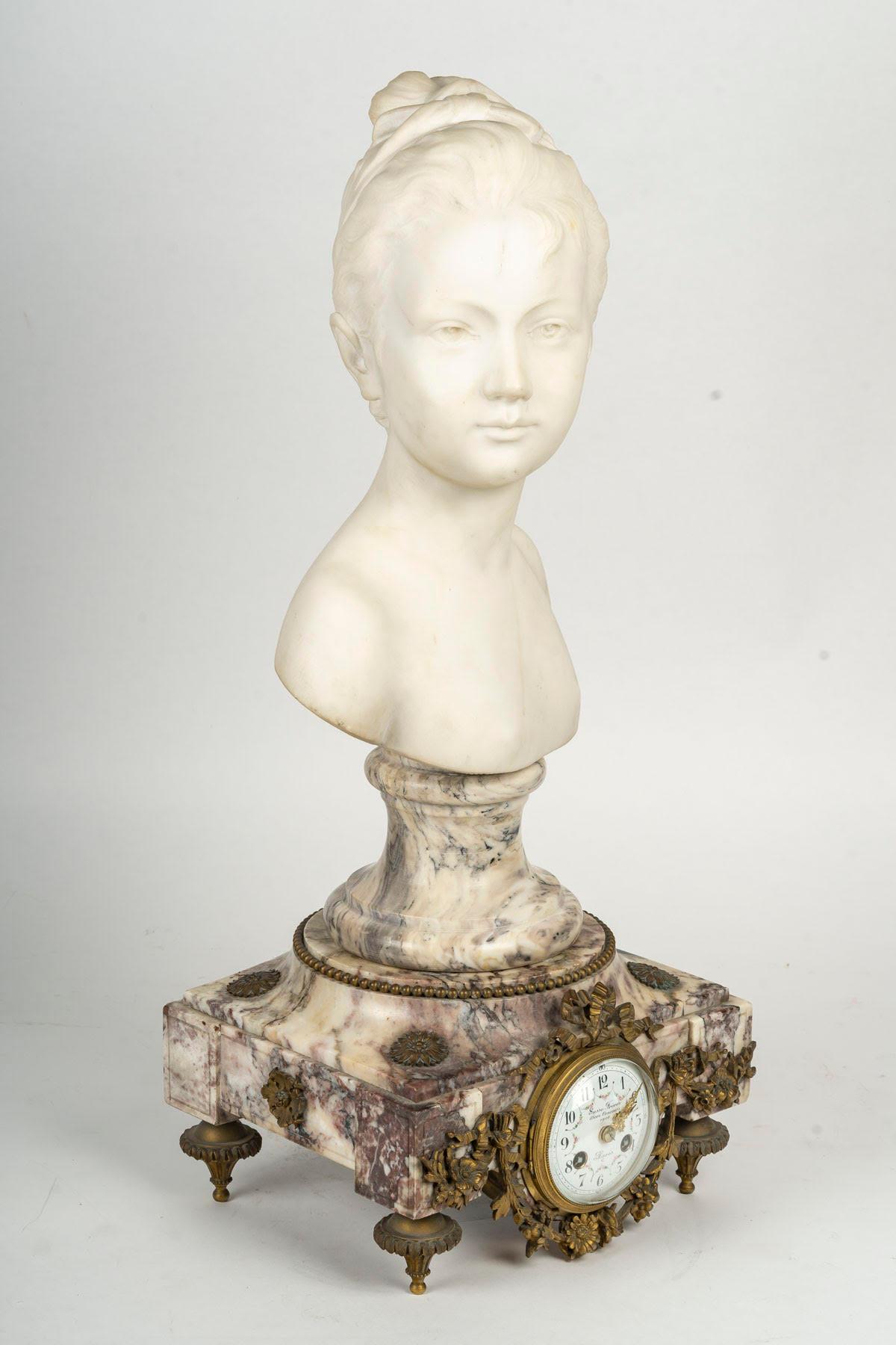 Marble Bust after Houdon on its Pendulum Base, 19th Century, Napoleon III Period en Bueno estado para la venta en Saint-Ouen, FR
