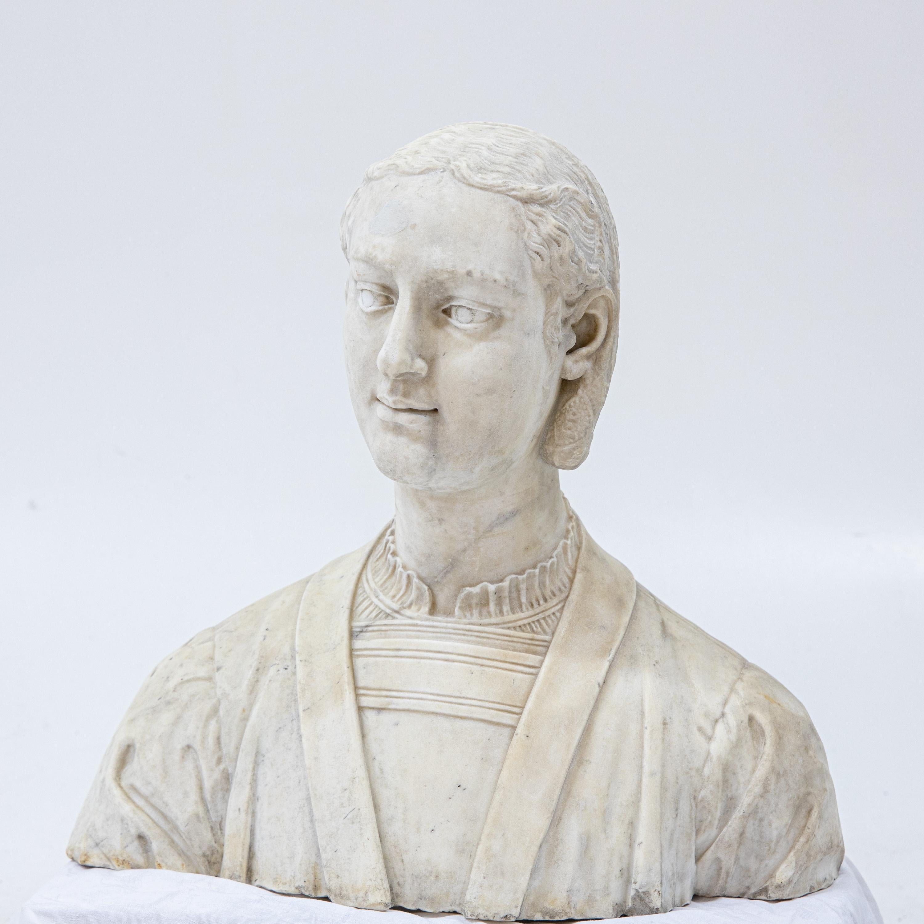 Marble Bust of a Woman in Renaissance Style, Late 19th Century 3