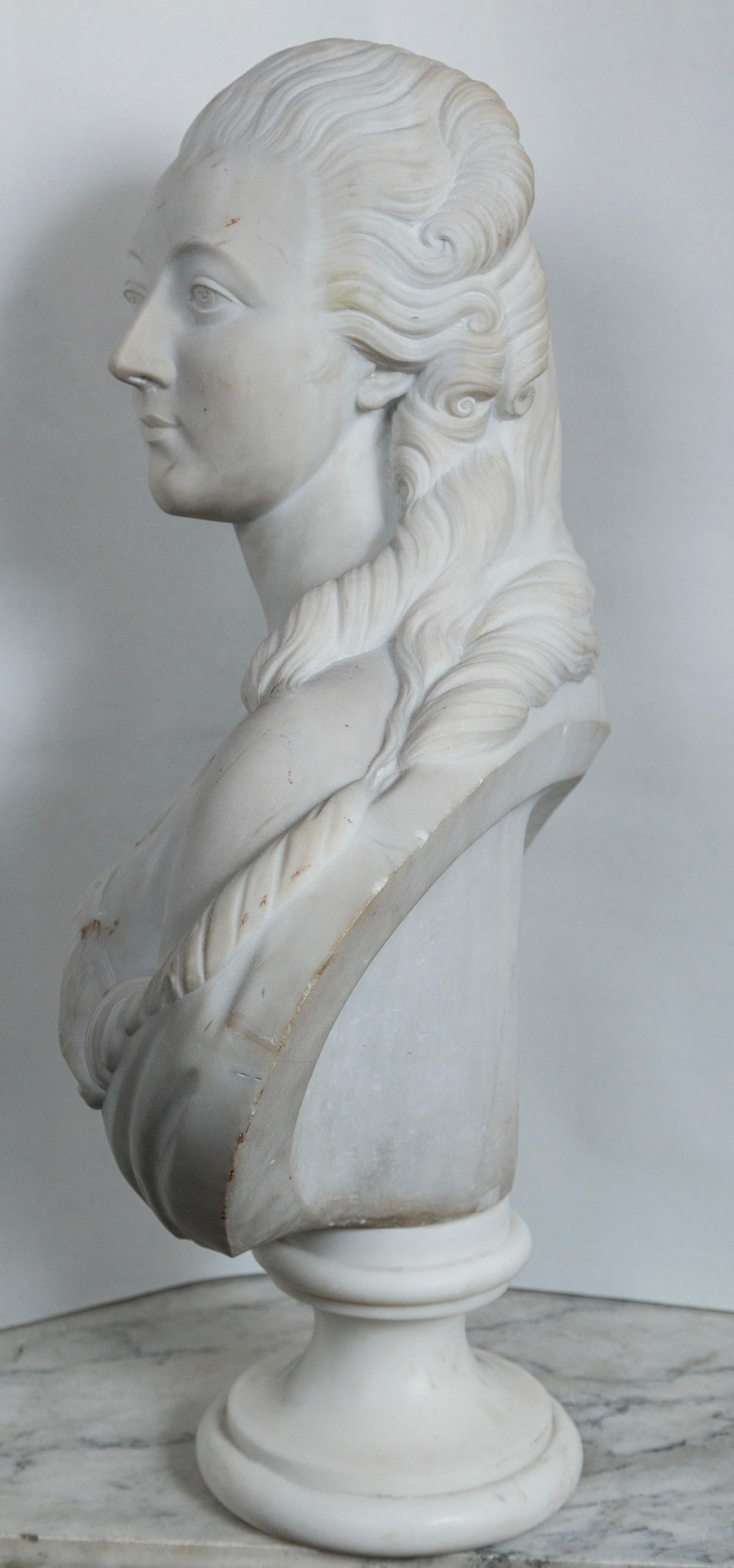 Marble Bust of an Elegant Lady For Sale 1