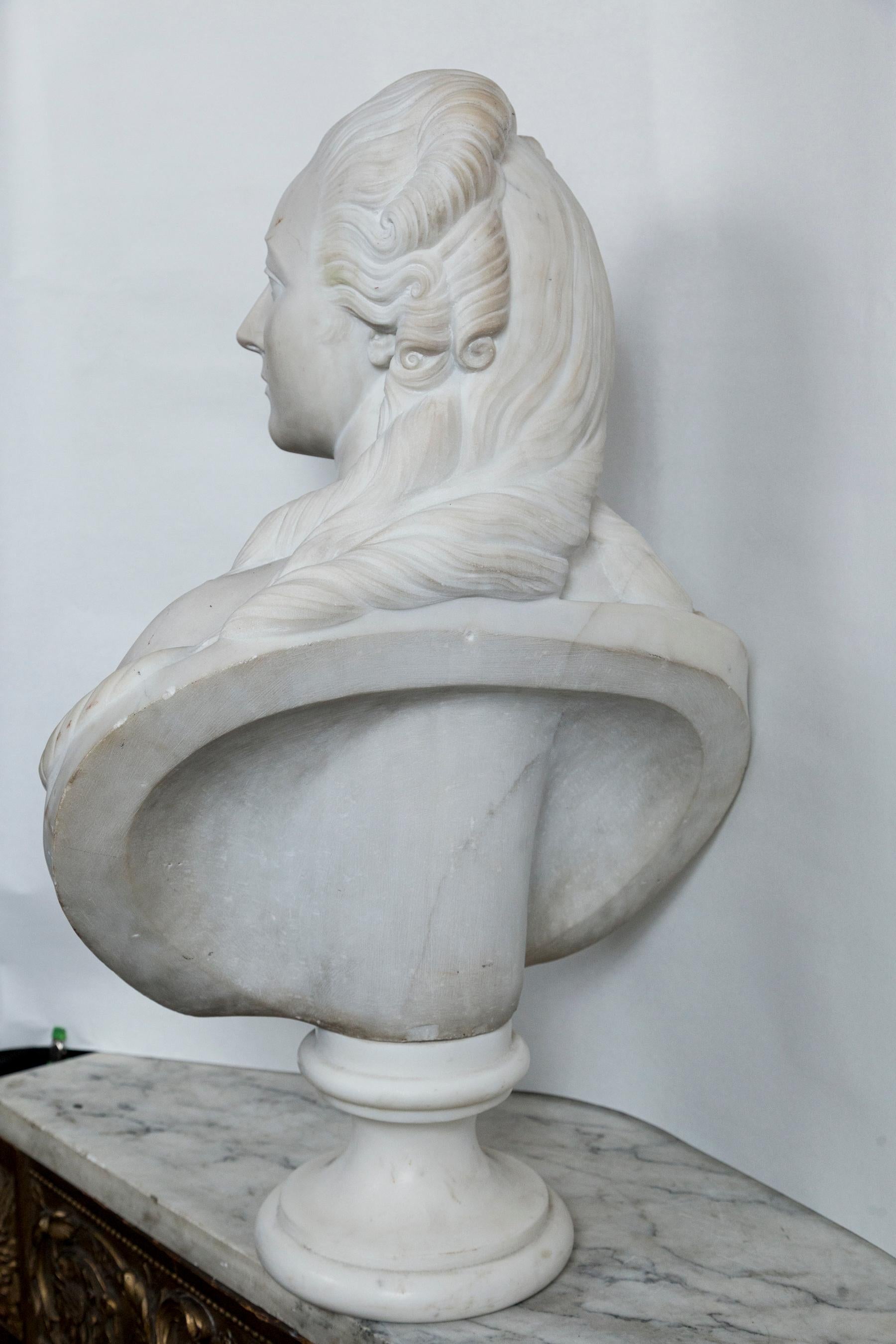 Marble Bust of an Elegant Lady For Sale 2