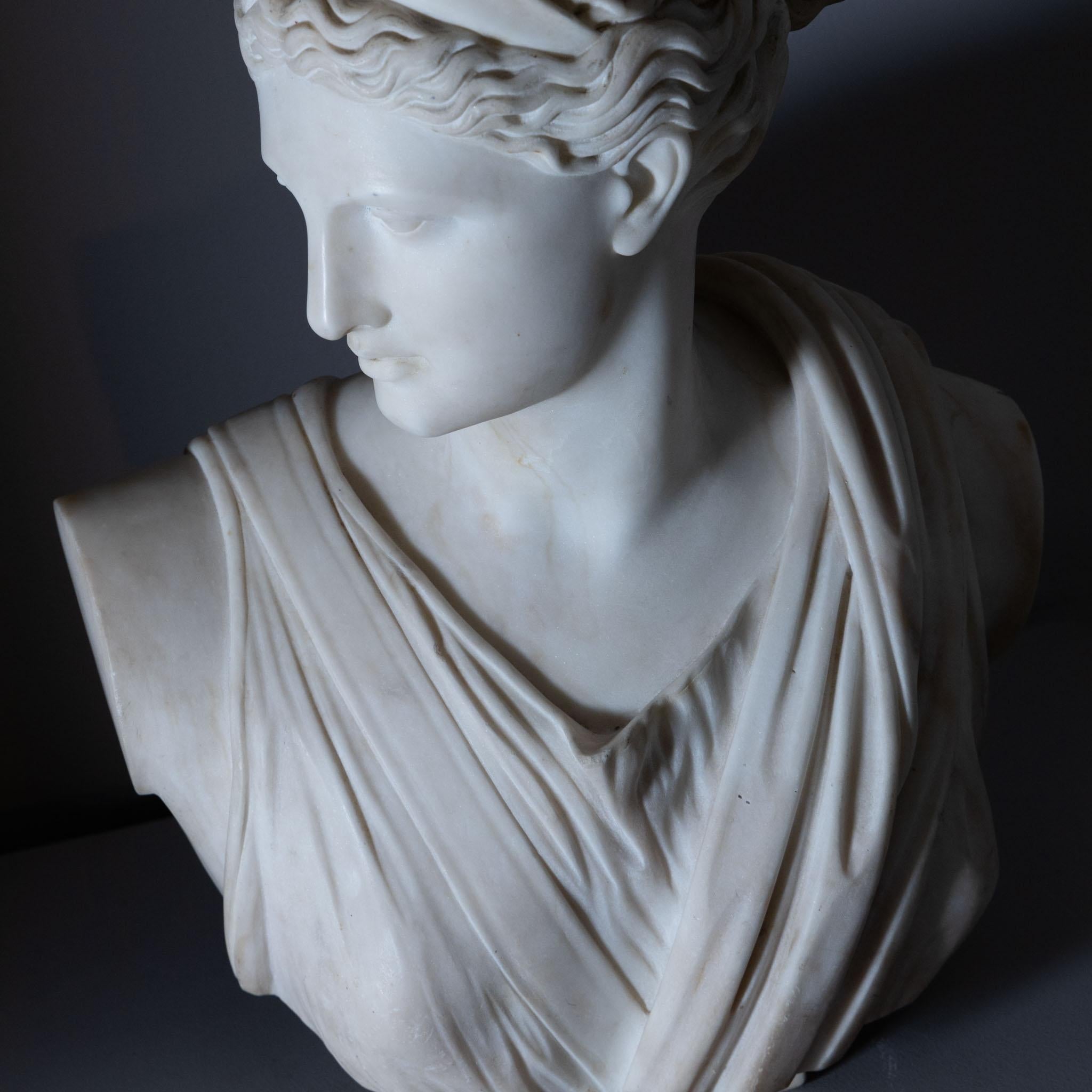 bust statue