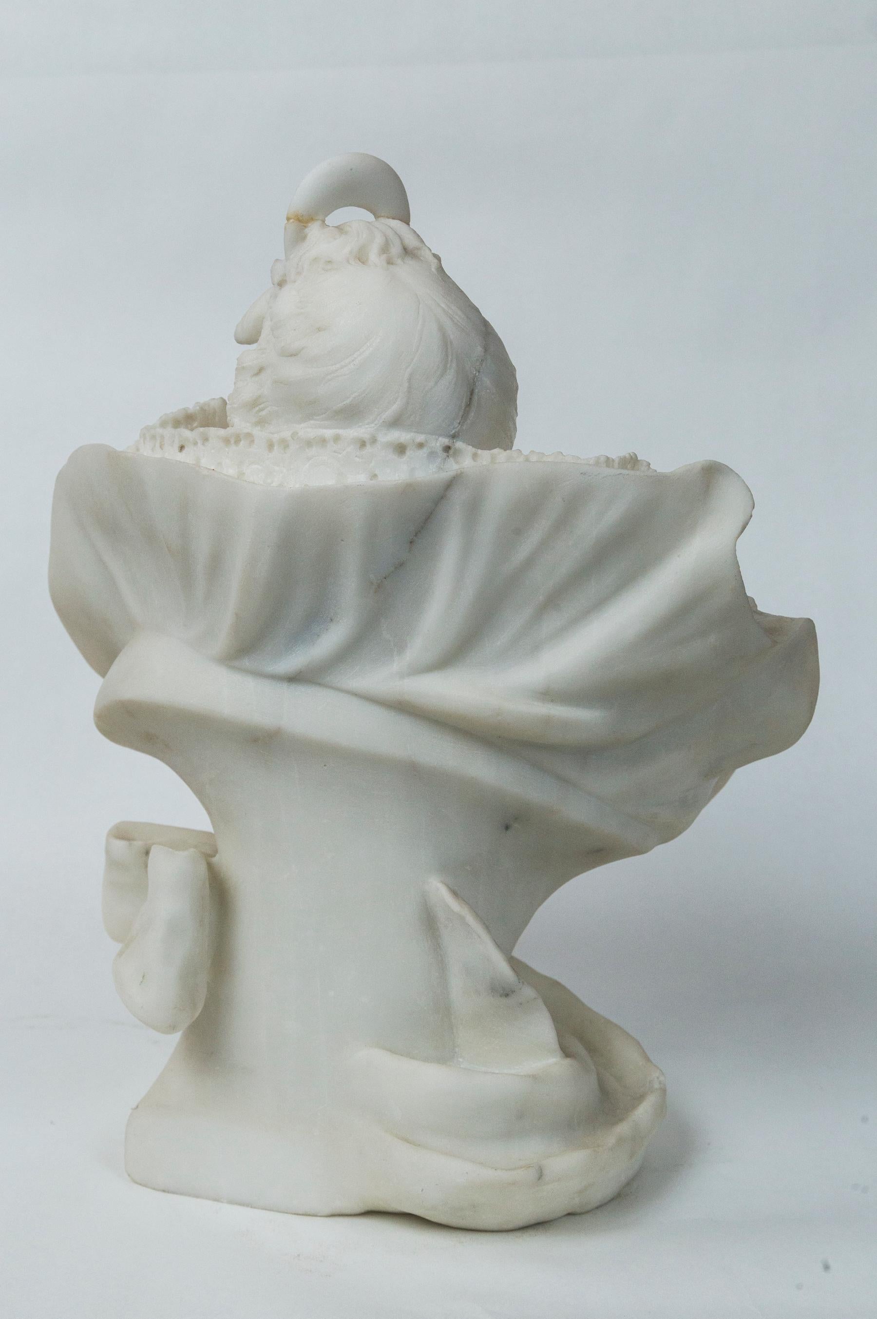 Marble Bust of Lady with a Frilly Collar For Sale 1