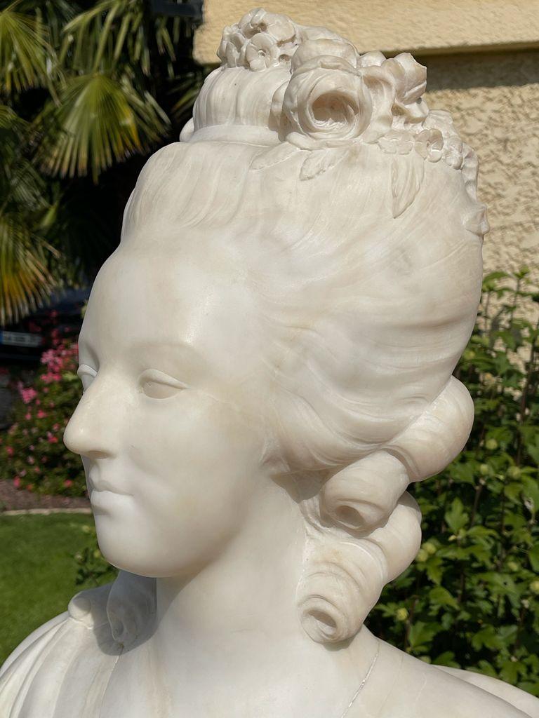 Hand-Carved Marble Bust Of Marie-Antoinette, Height 81cm - XIXth century For Sale