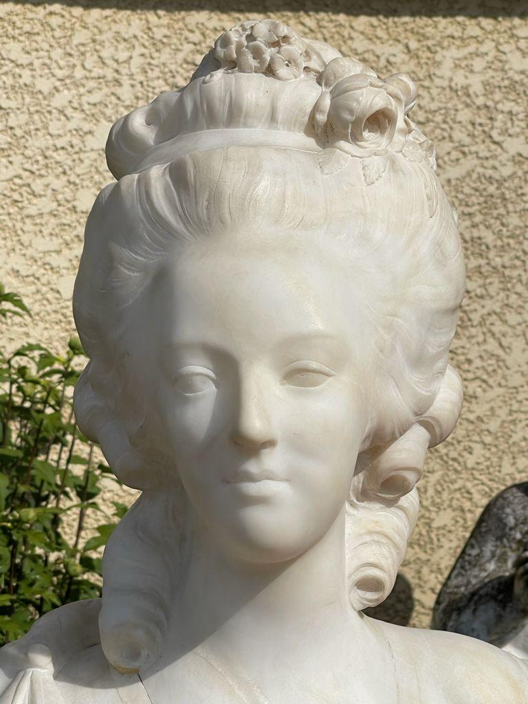 Marble Bust Of Marie-Antoinette, Height 81cm - XIXth century For Sale 2