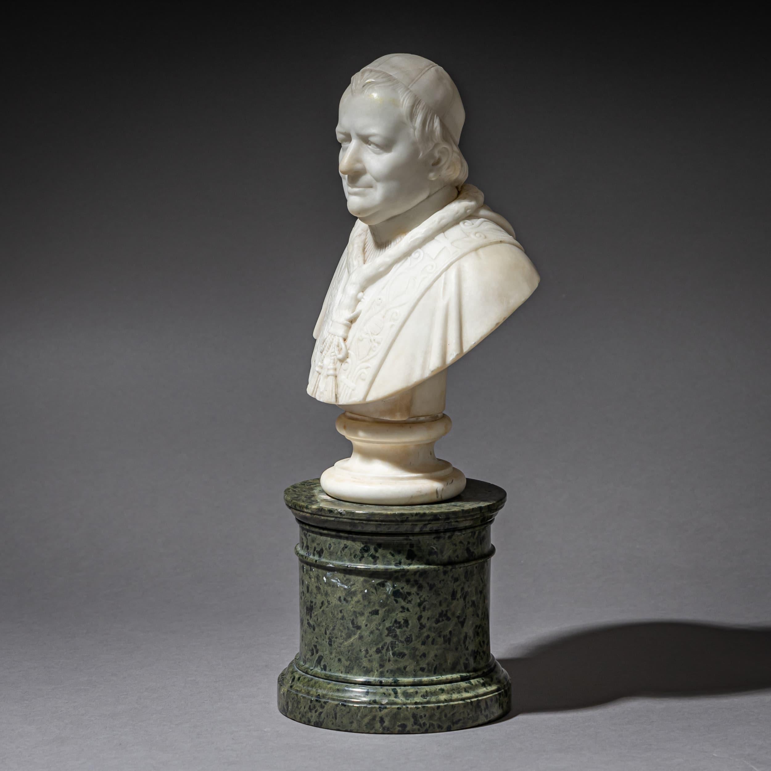Busto de mármol del papa Pío IX sobre base serpentina, Roma, hacia 1846/47 Italiano en venta