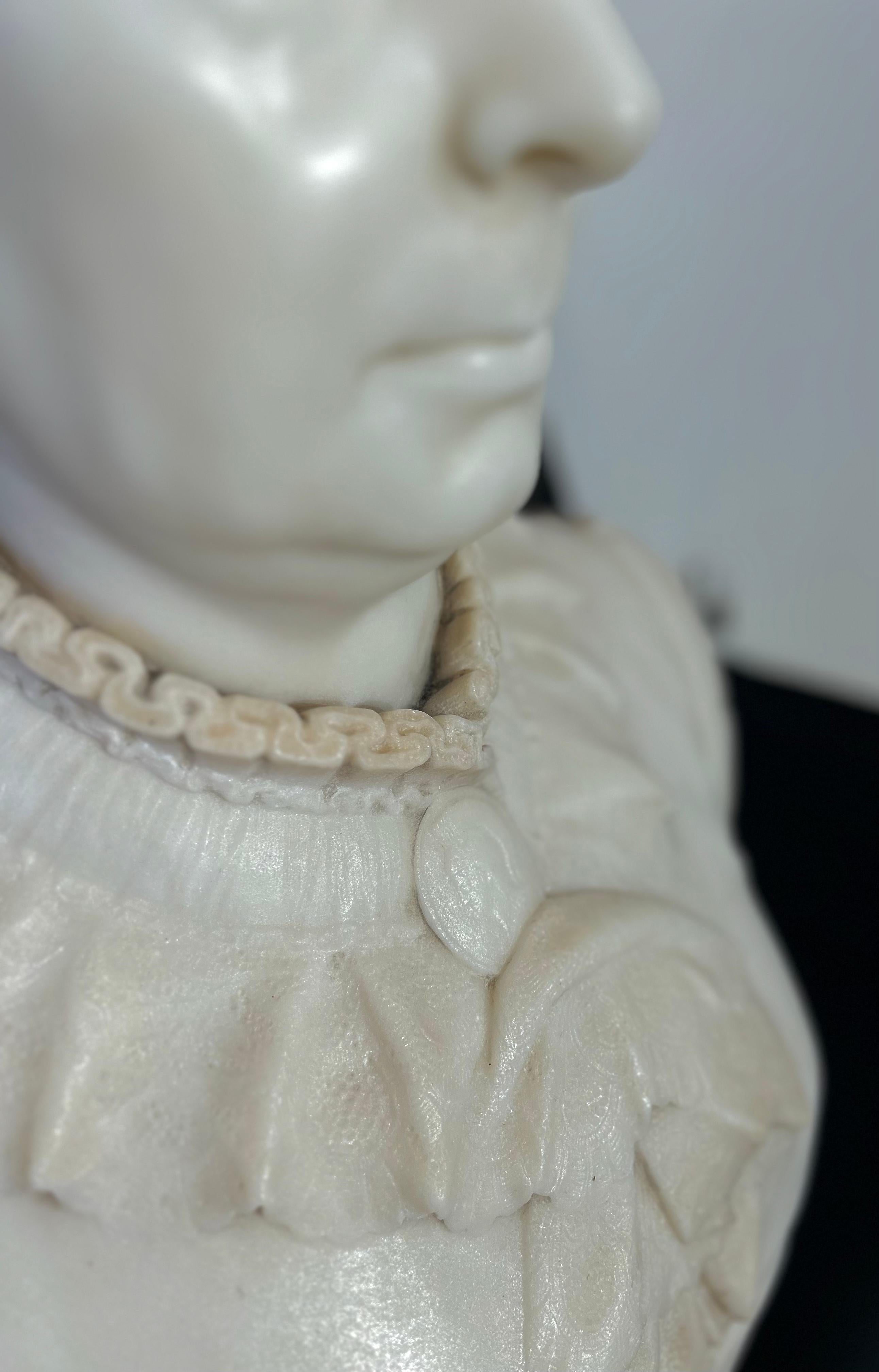 Marble Bust of Queen Victoria  In Good Condition In Southall, GB