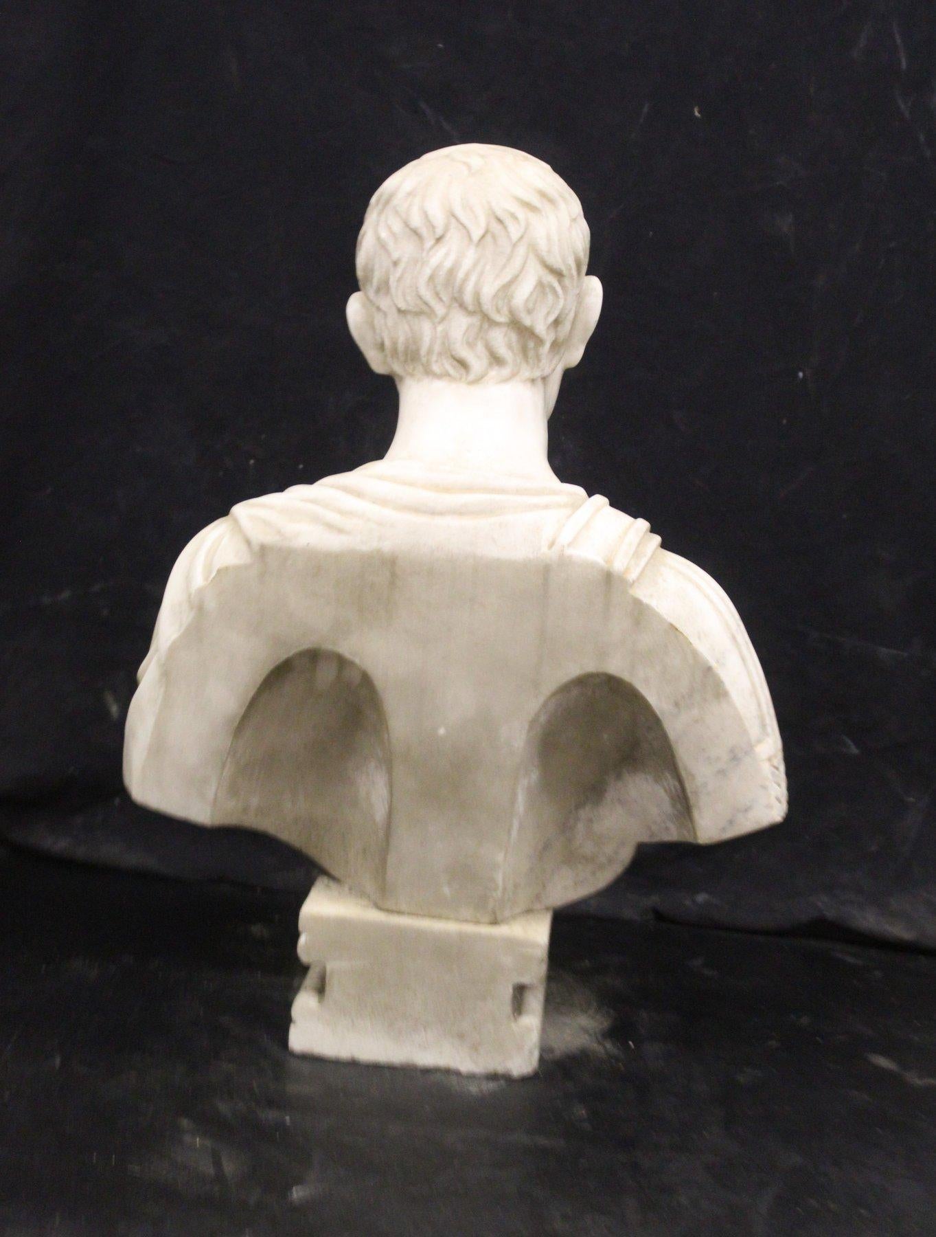 Marble bust of Roman Emperor In Good Condition For Sale In Rome, IT