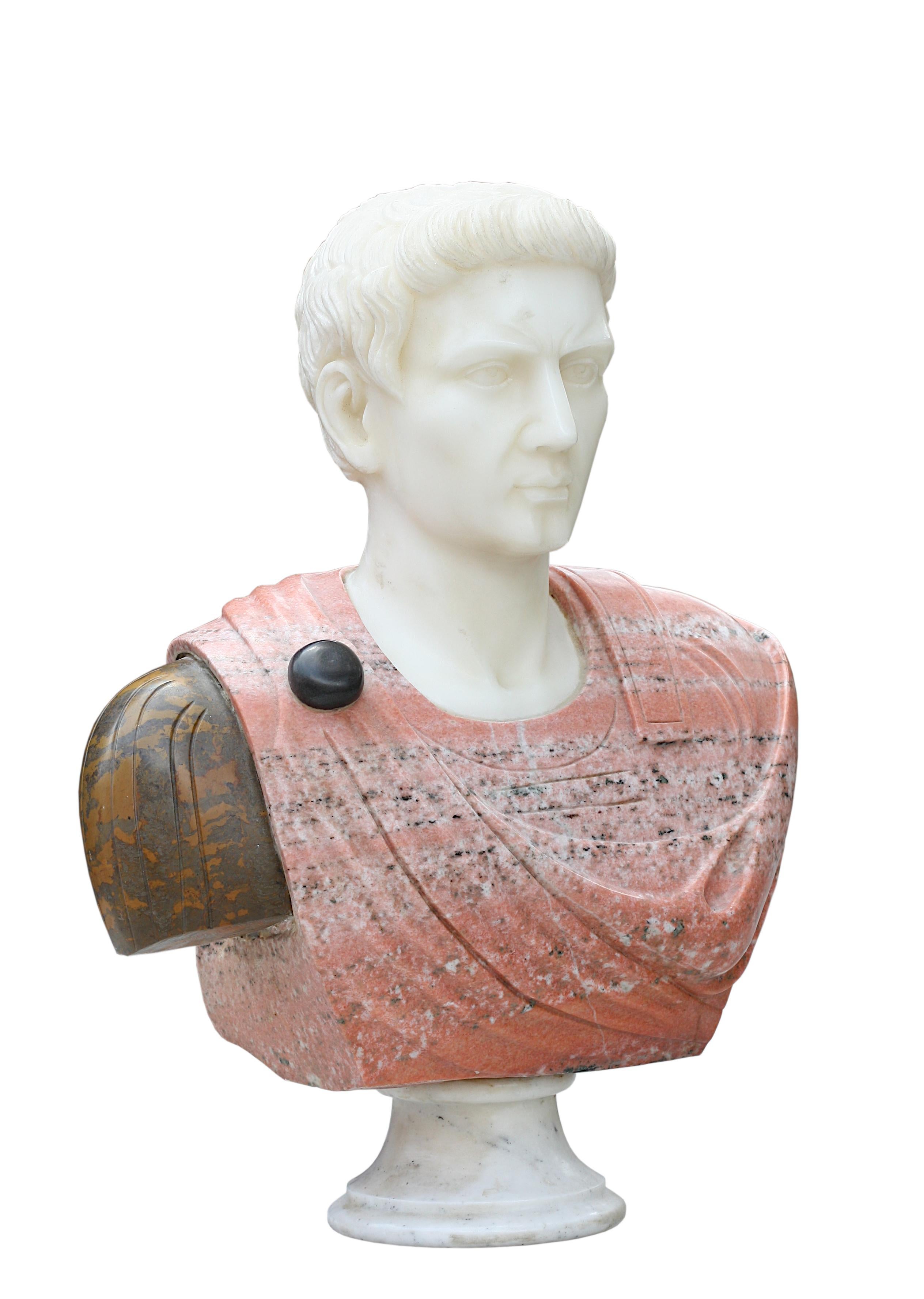 Busto in marmo dell'imperatore Augusto in vendita 1