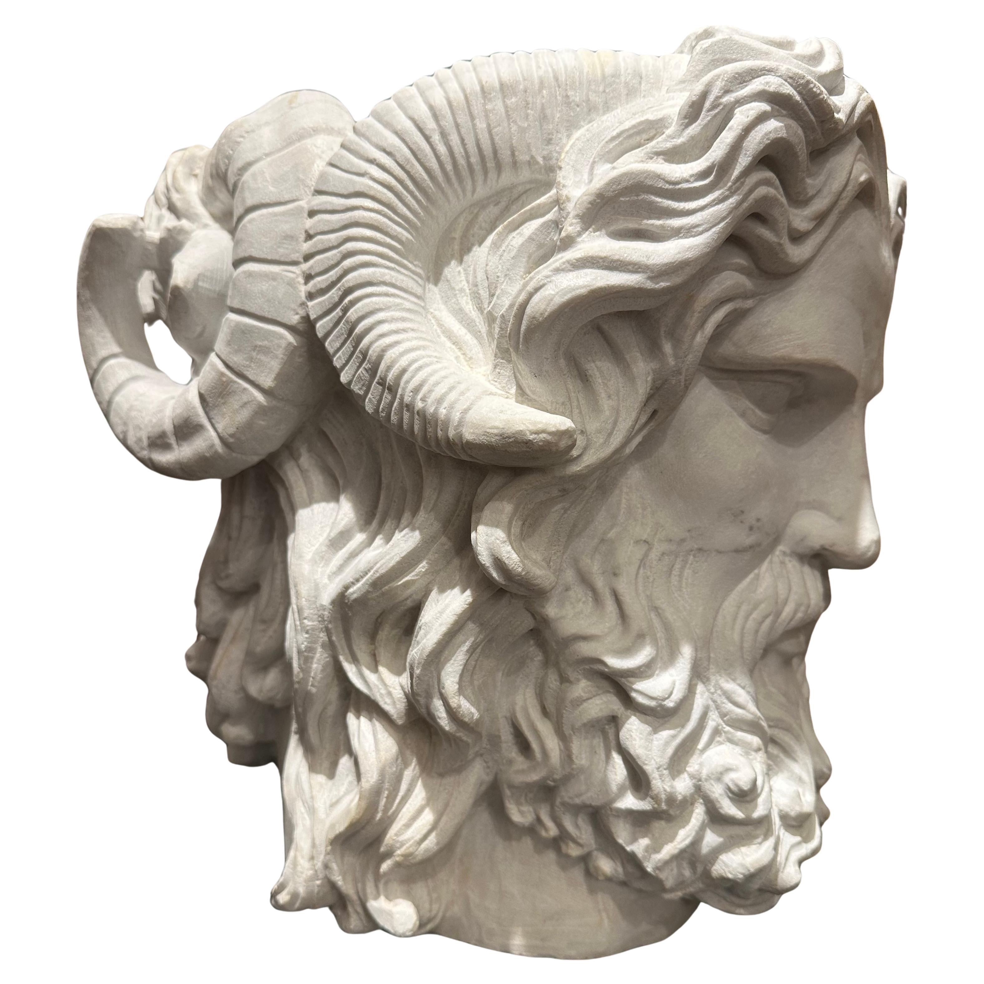 Busto de mármol del dios romano Jano