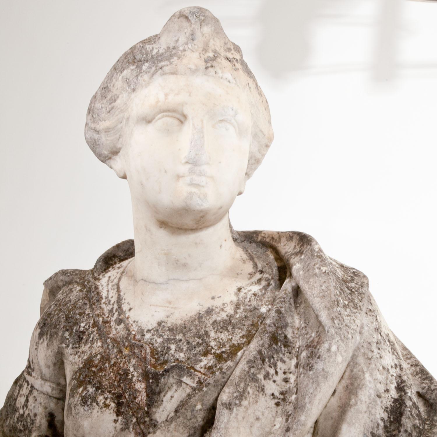 Marble Bust, Probably 17th Century im Zustand „Gut“ in Greding, DE