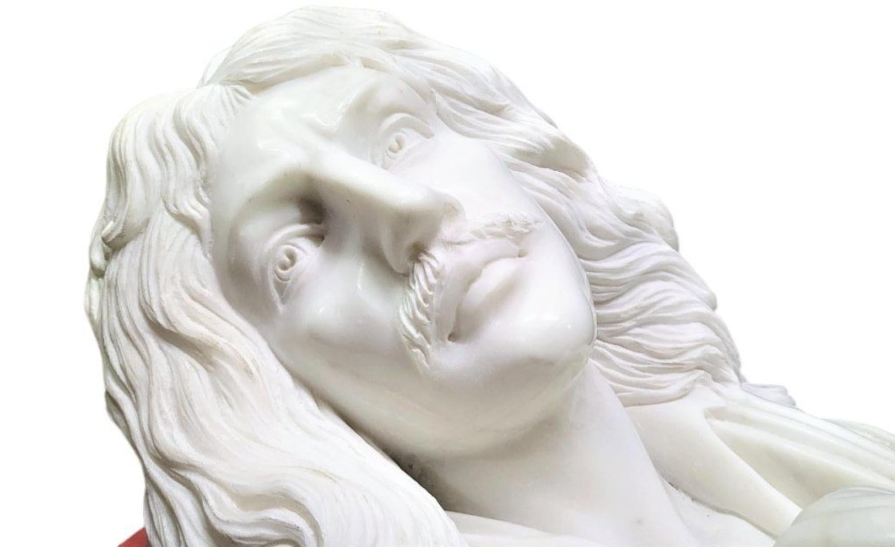 Marble Bust Sculpture of Moliere  In Good Condition For Sale In Newmanstown, PA
