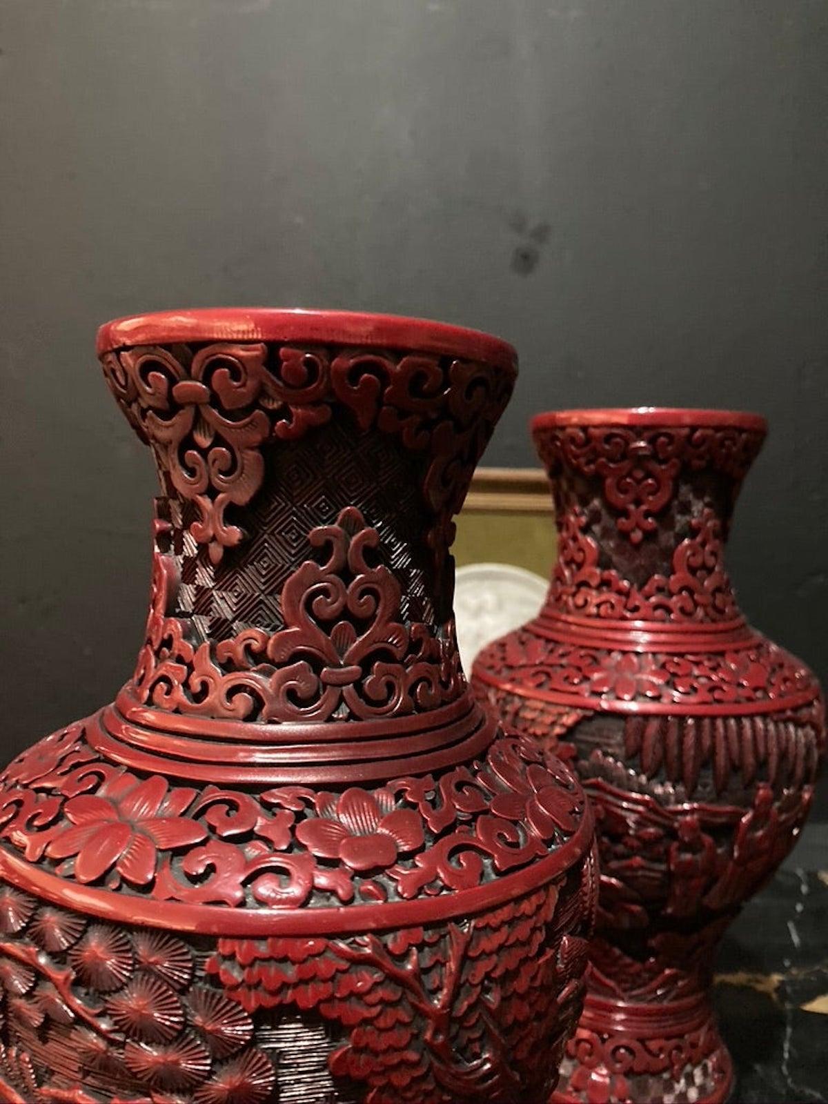 Marble Carved Japanese Style Pair of Vase in Red Lacquer In Excellent Condition In Southall, GB