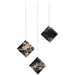 Plafonnier en marbre « Werner Jr. » Monture noire « Portoro » en stock