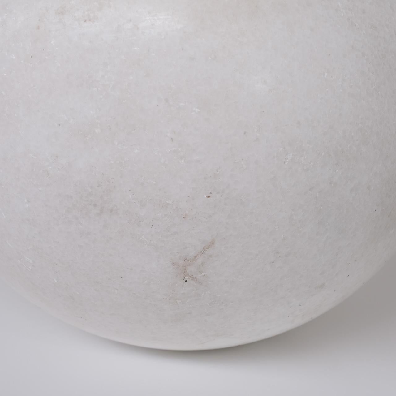 Marmor kreisförmig Mid-Century Große Kugel im Angebot 3