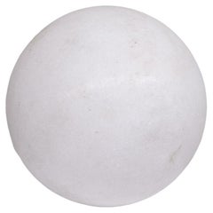 Boule circulaire en marbre du milieu du siècle
