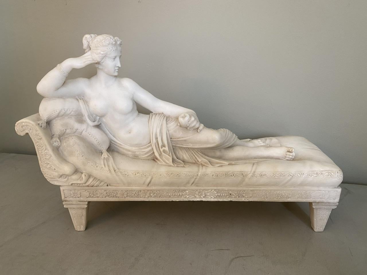 Magnifique nu classique continental du XIXe siècle allongé sur un lit de jour. Très bien modélisé avec d'excellents détails. En excellent état d'origine.
Longueur 45 cm
Profondeur 15 cm
Hauteur 29 cm