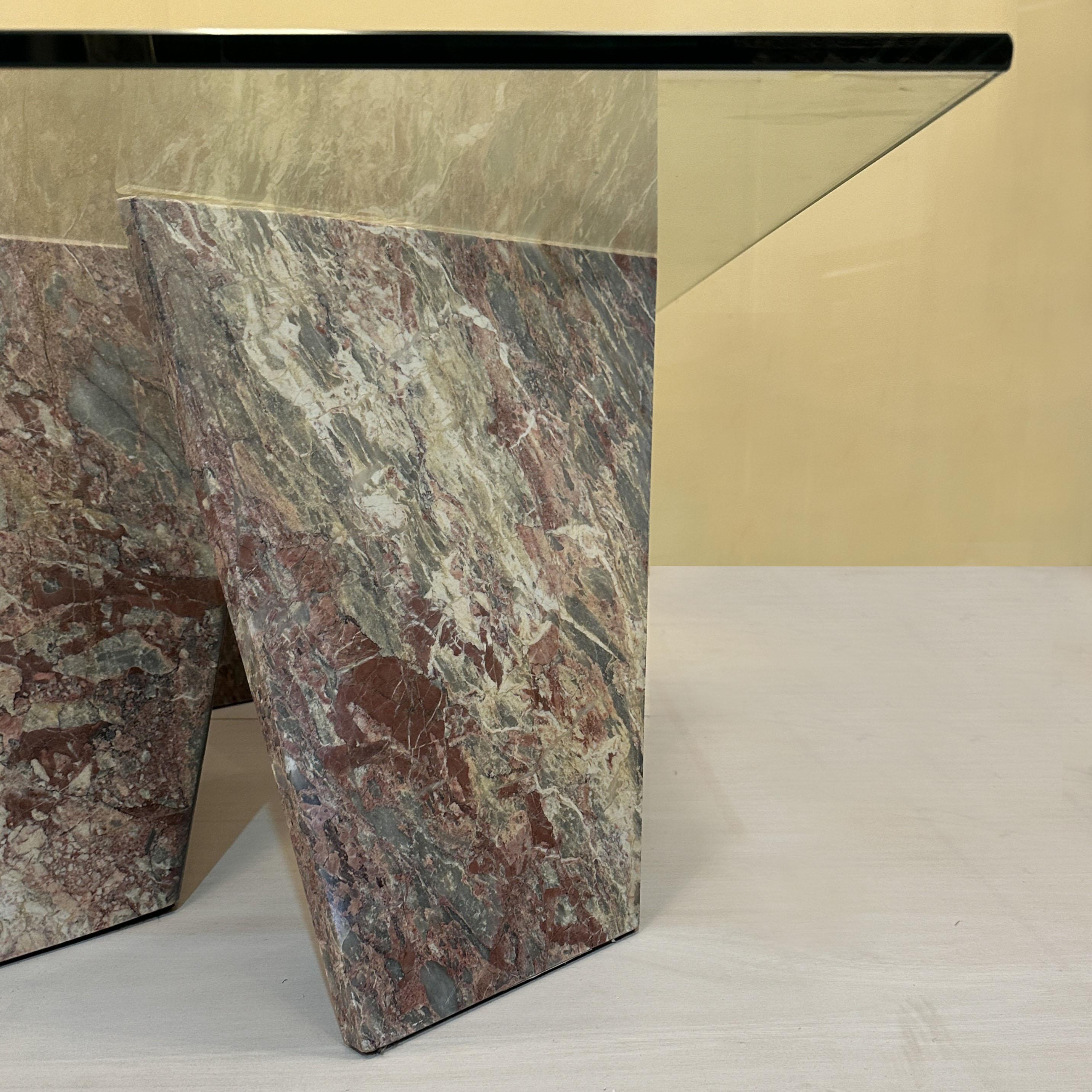 Mesa de centro de mármol con tapa rectangular de cristal, Italia Años 70 en Excelente estado para la venta en London, GB