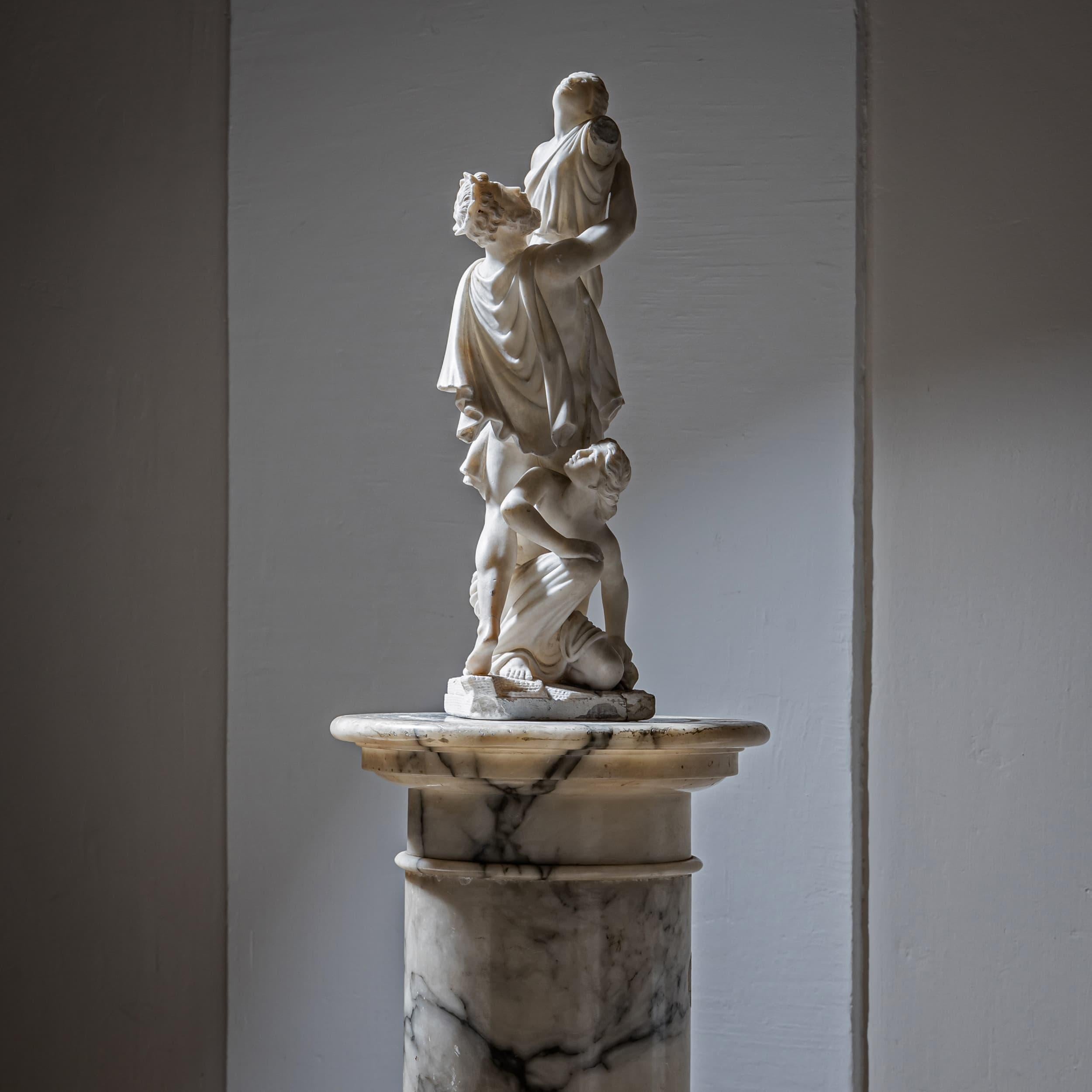 Columna de mármol como pedestal, Siglo XIX Mármol en venta