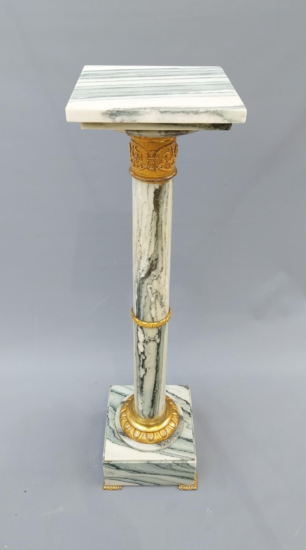 Marbre Stand de colonne en marbre ancien français en vente