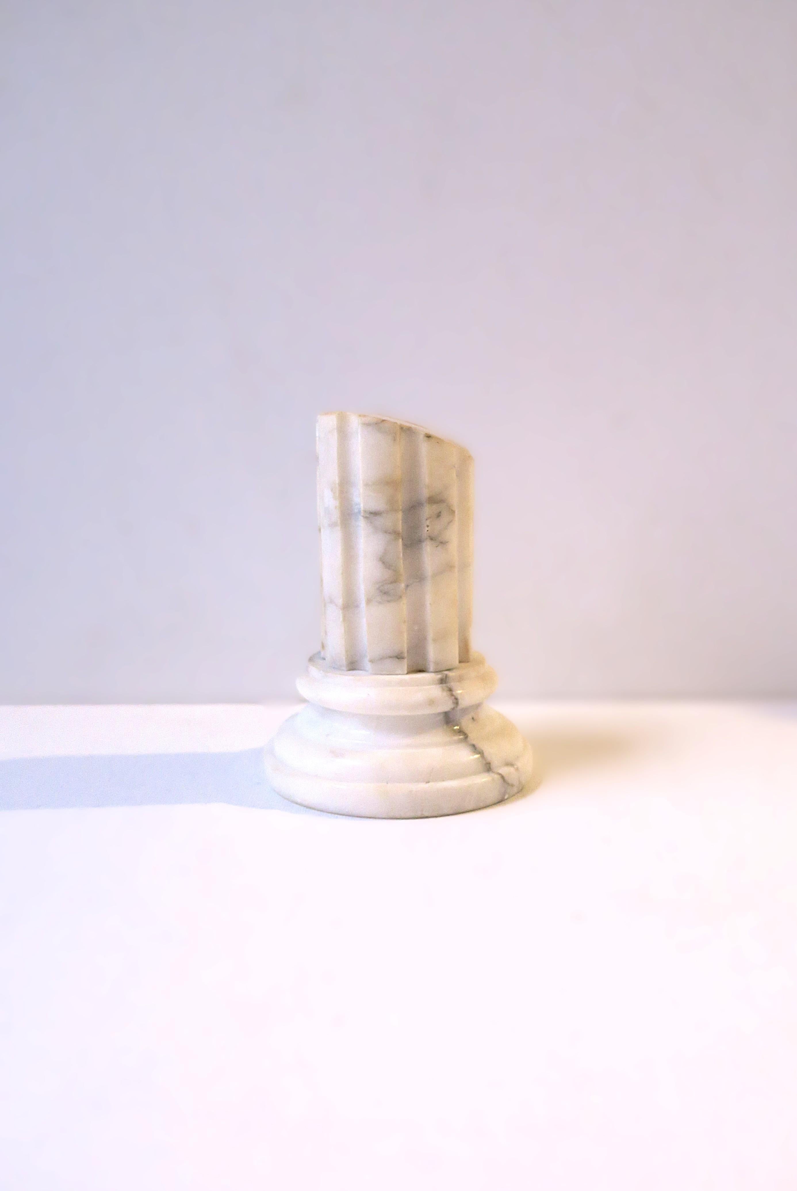 Marble Column Pillar Neoclassical Decorative Object Italian in vendita 2