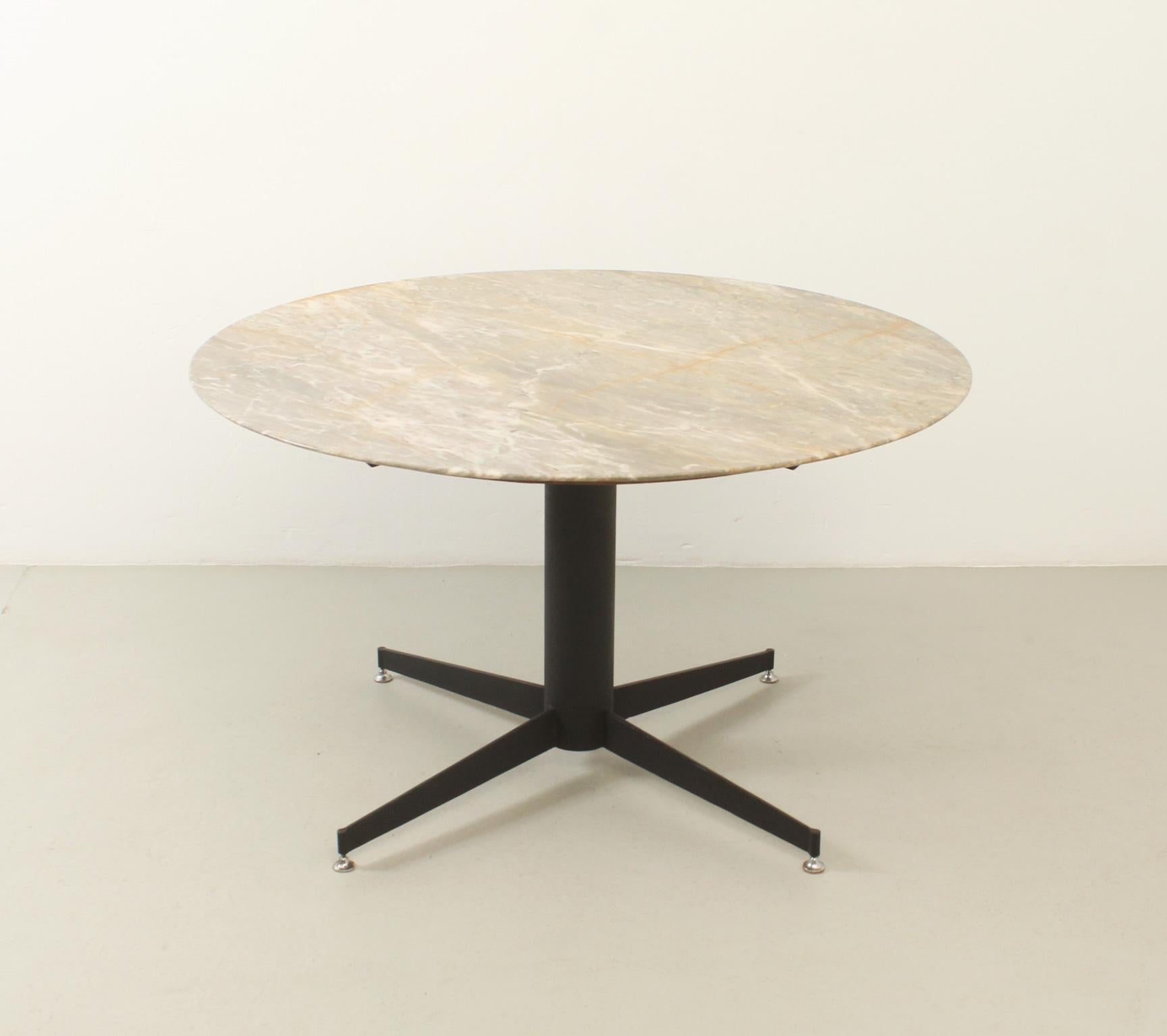 Marble Dining Table from 1950s, Spain In Good Condition For Sale In Barcelona, ES