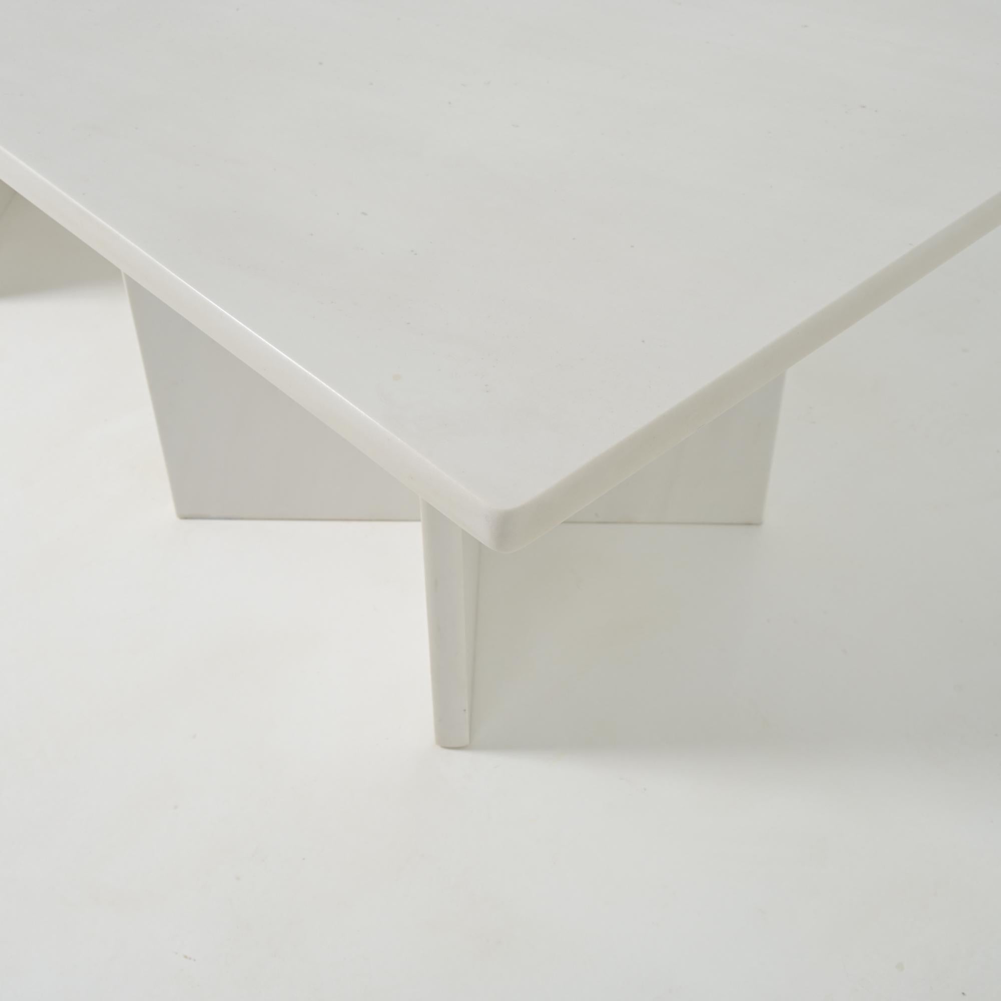 Marble Dining Table from the 1970s en vente 5