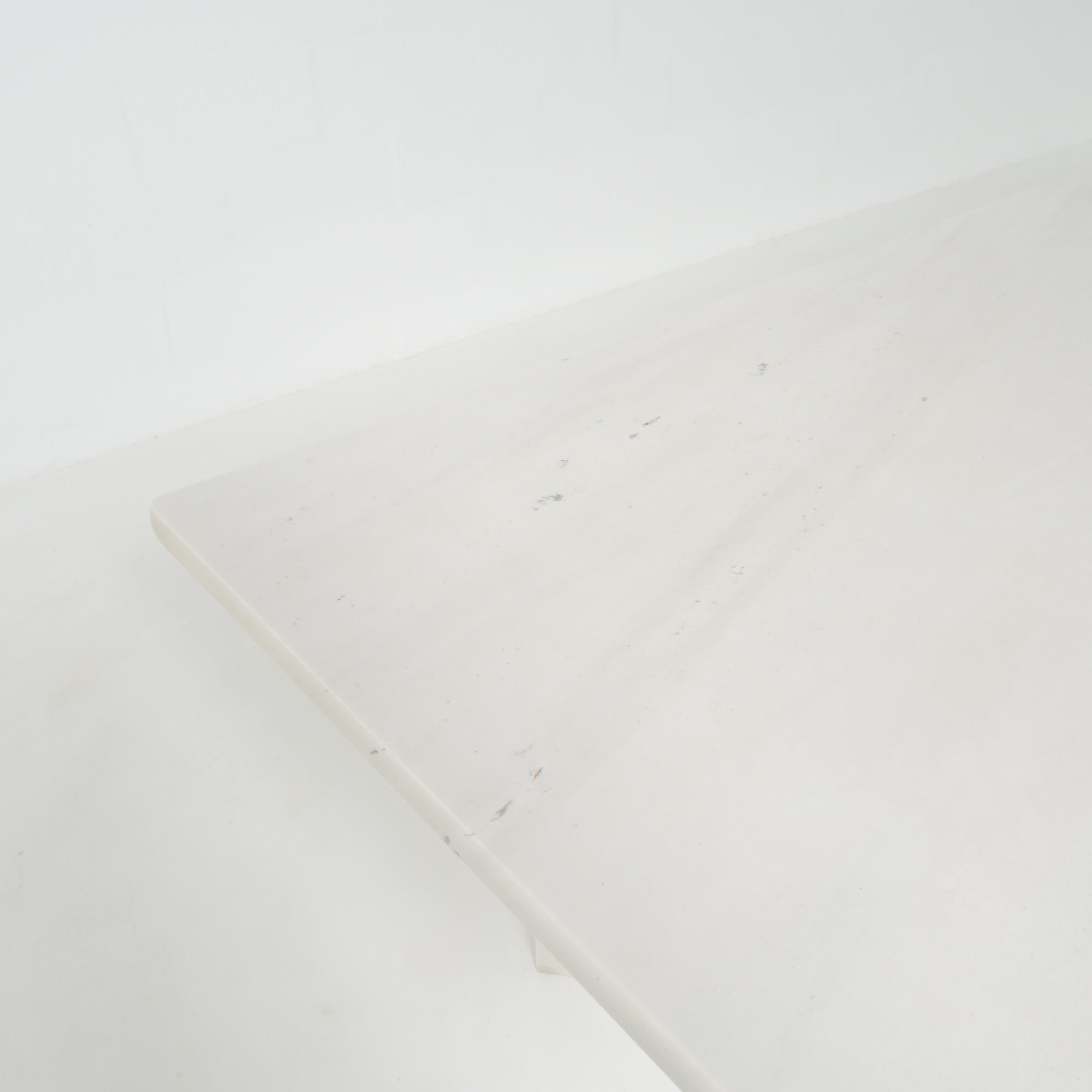 Marble Dining Table from the 1970s en vente 10
