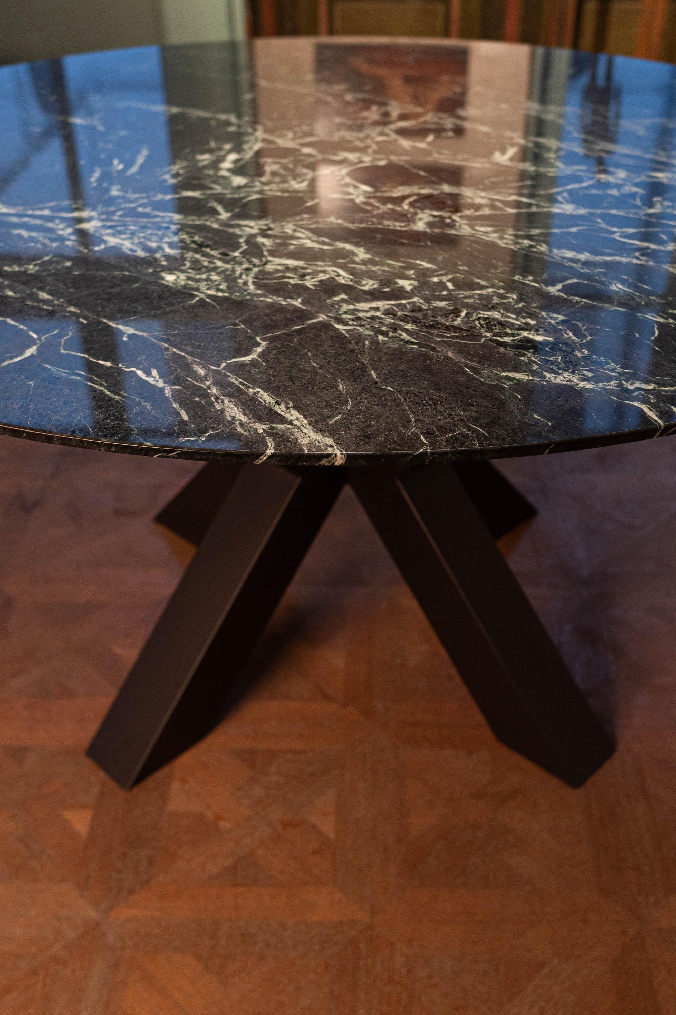 Contemporary Marble dining table in Api verdi colour For Sale